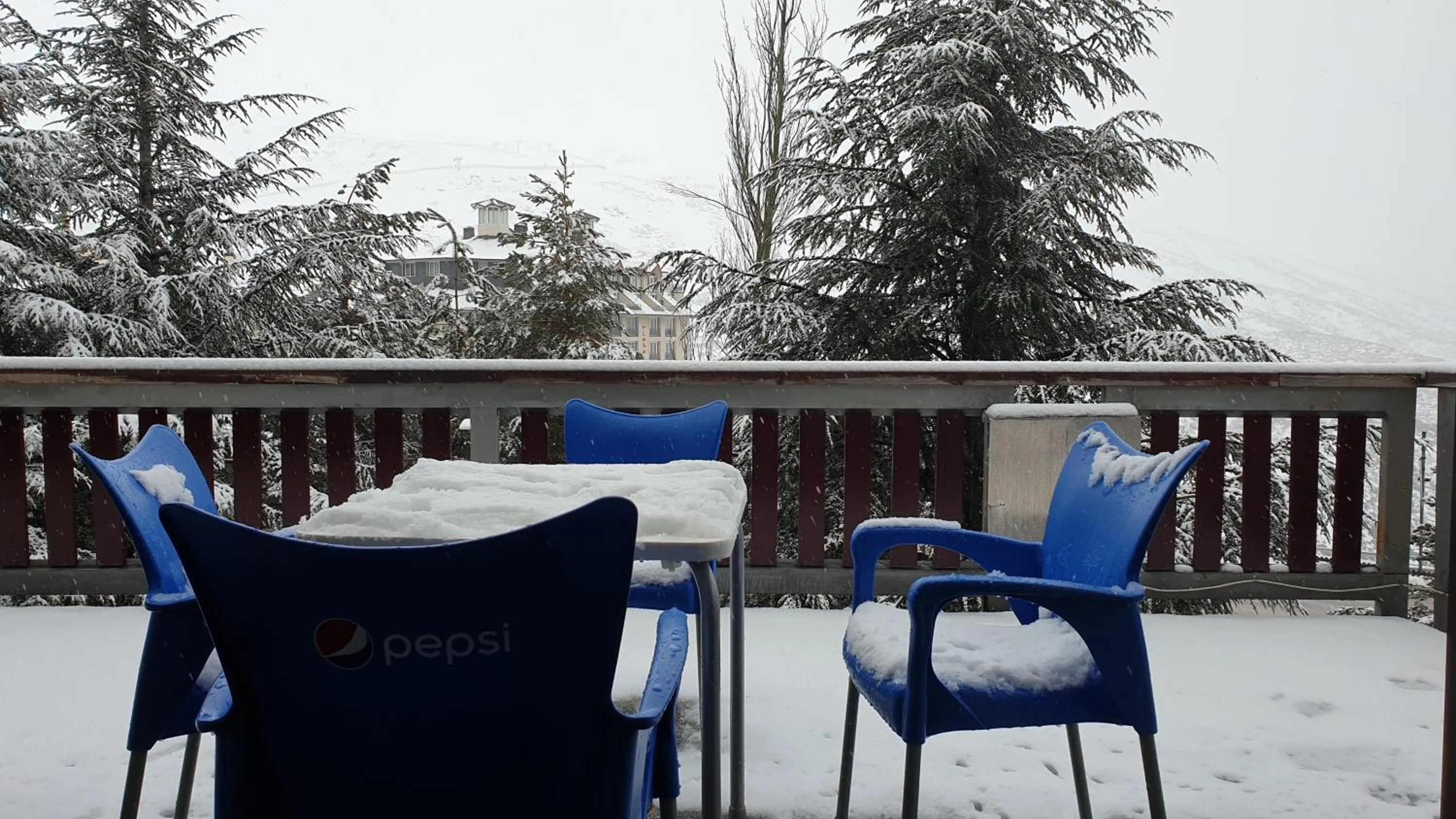 TODOSIERRANEVADA ZONA BAJA - MONTBLANC VISTAS A LA MONTANA - Junto a los Telecabinas