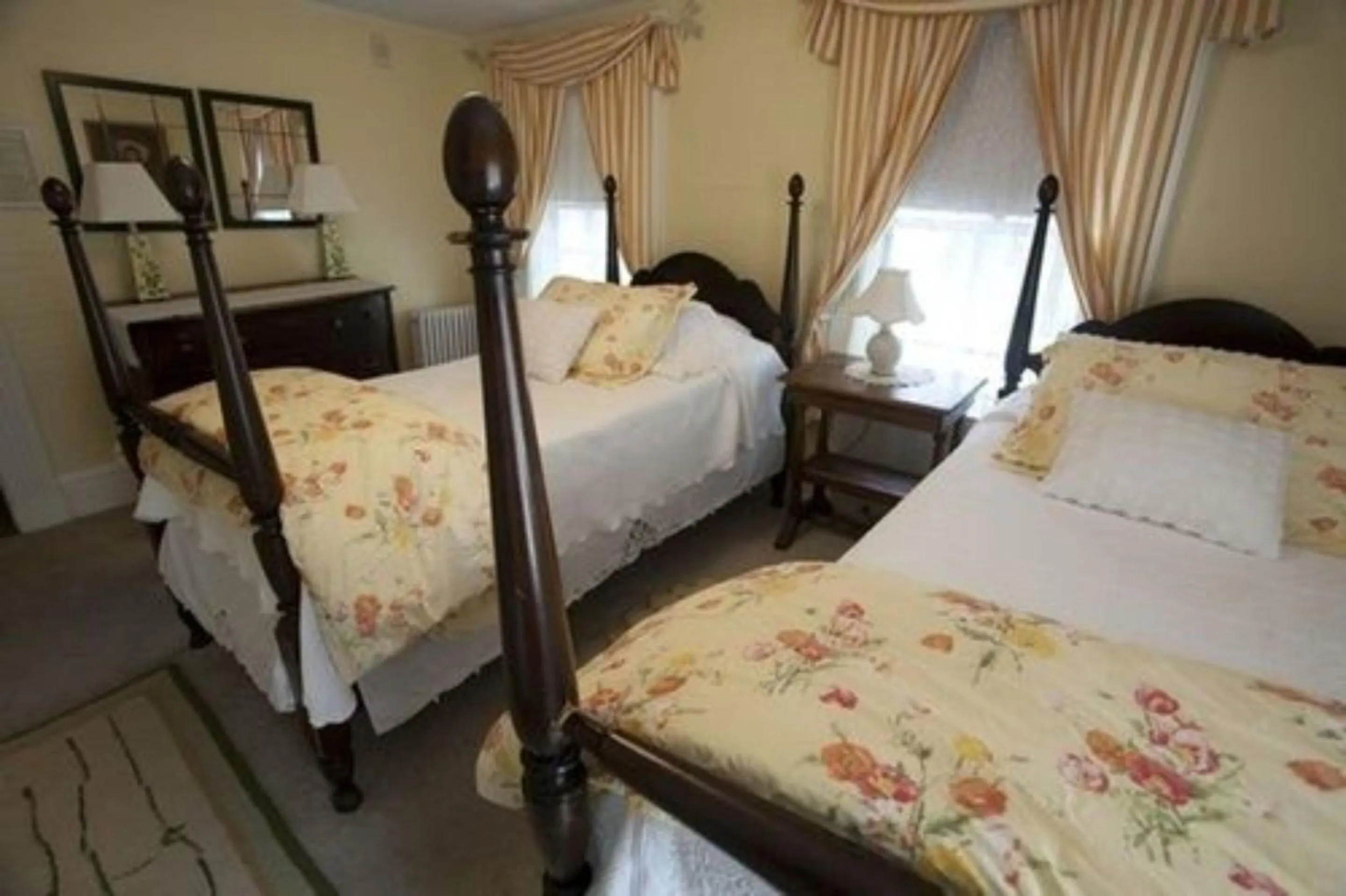 Bedroom, Bed in The Monadnock Inn