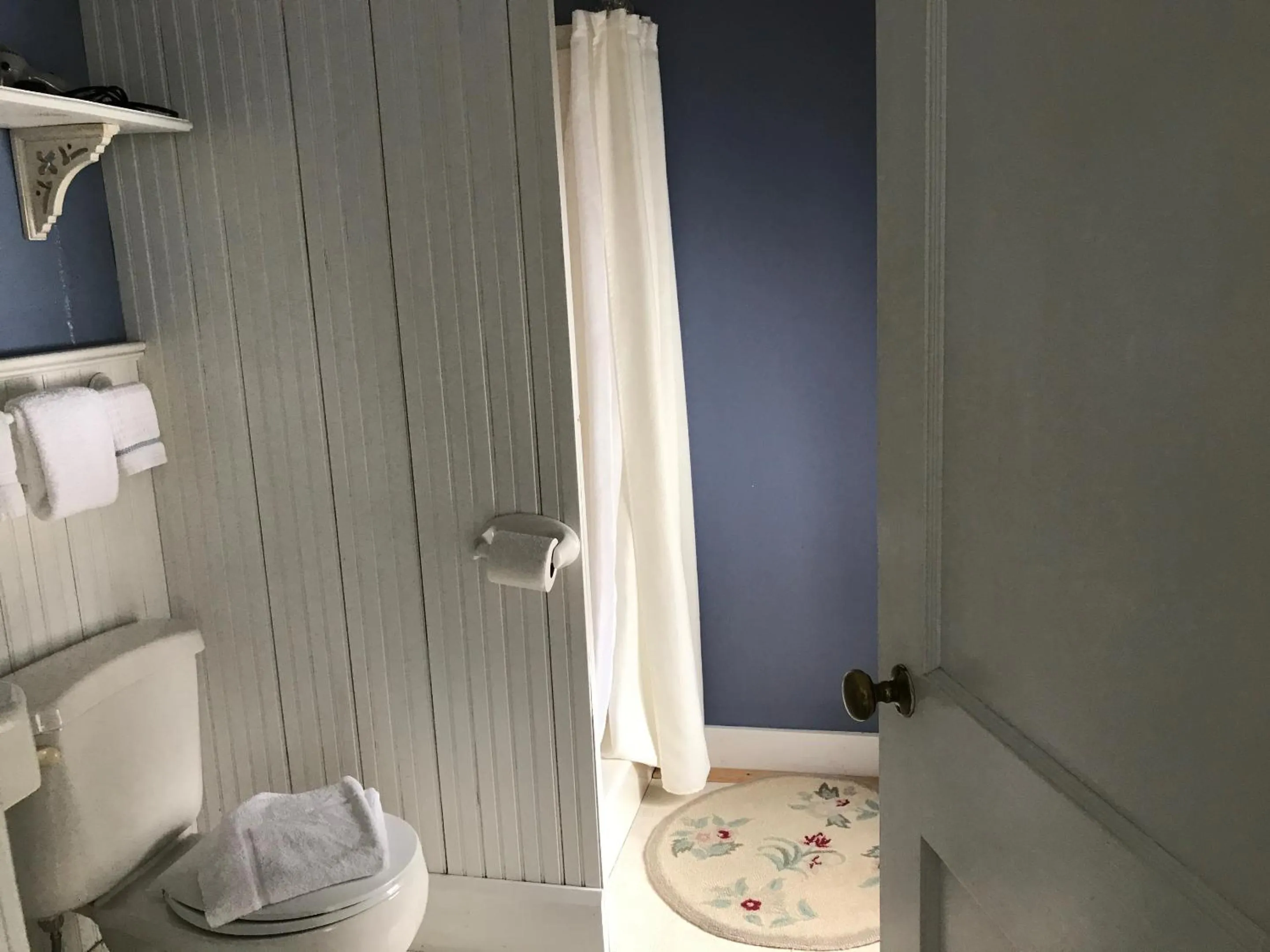 Bathroom in The Monadnock Inn