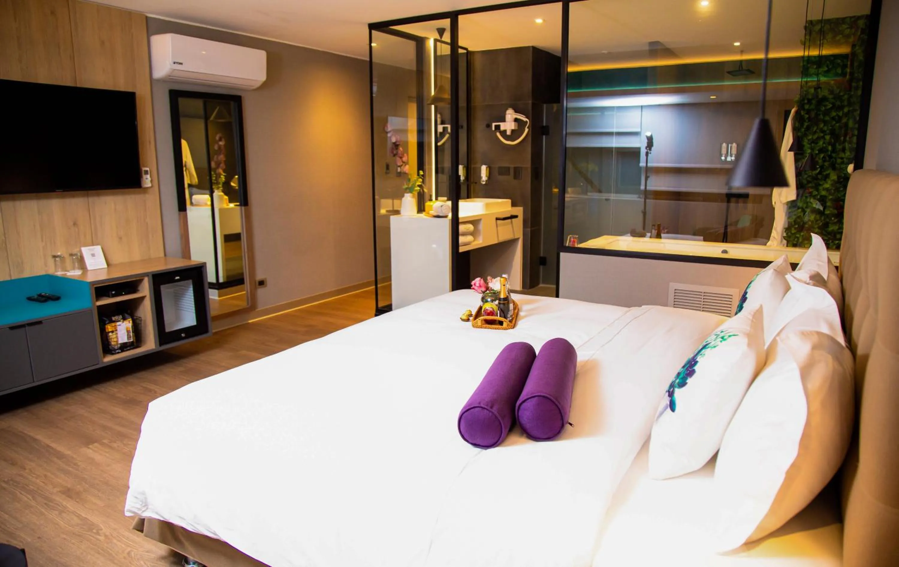 TV and multimedia, Bed in Palmetto Hotel Business San Borja