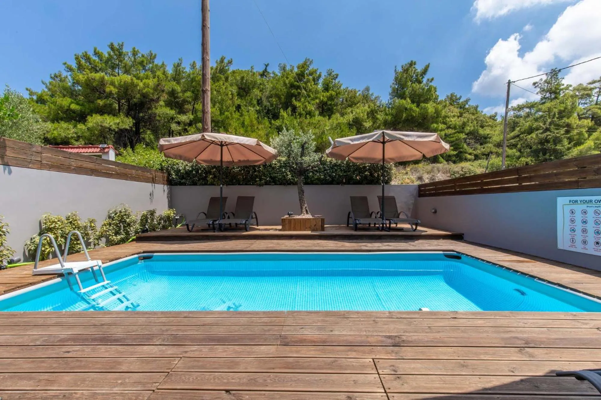 Swimming pool in Akalli Studios