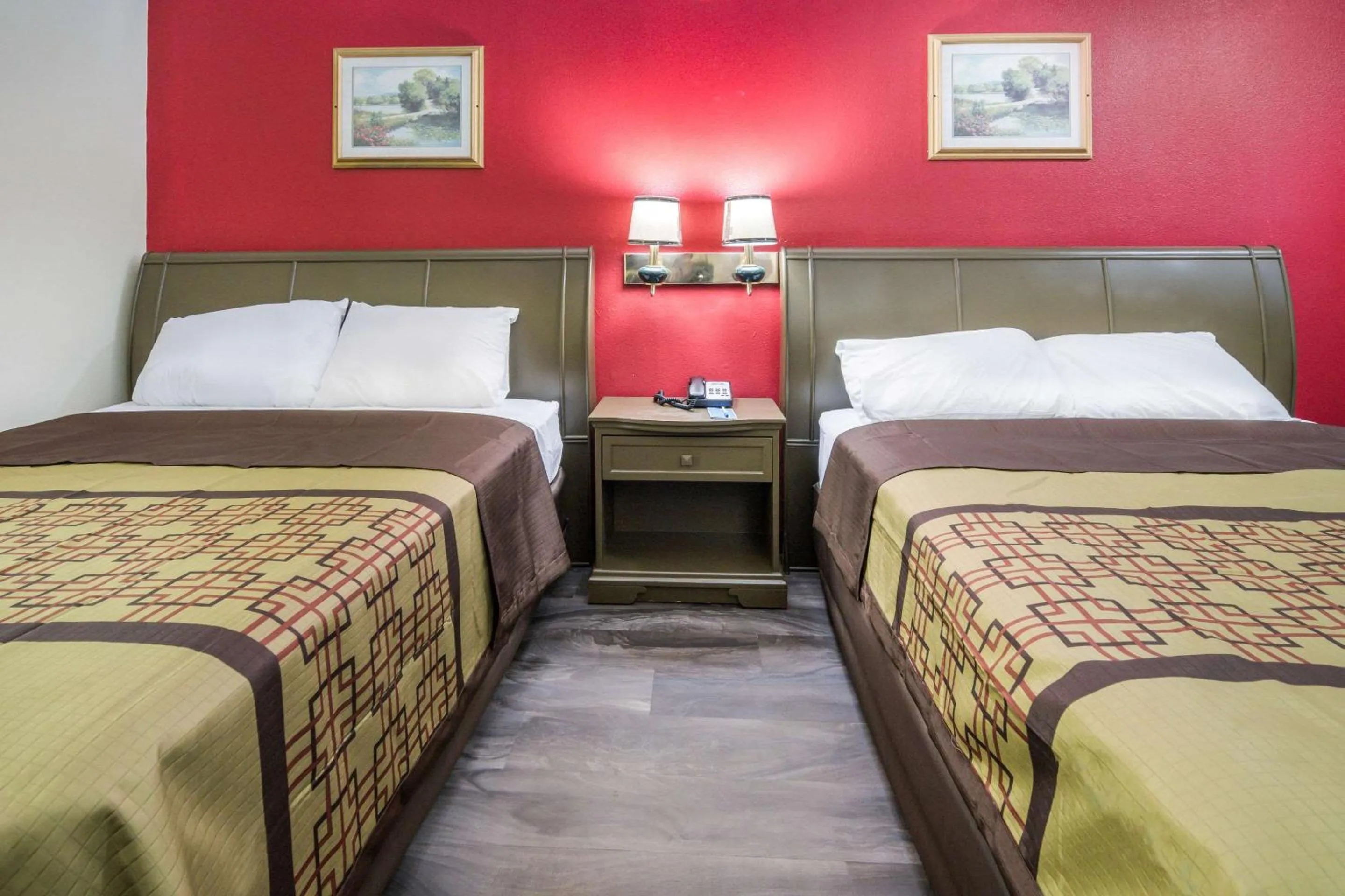 Photo of the whole room, Bed in Rodeway Inn Ranger I-20