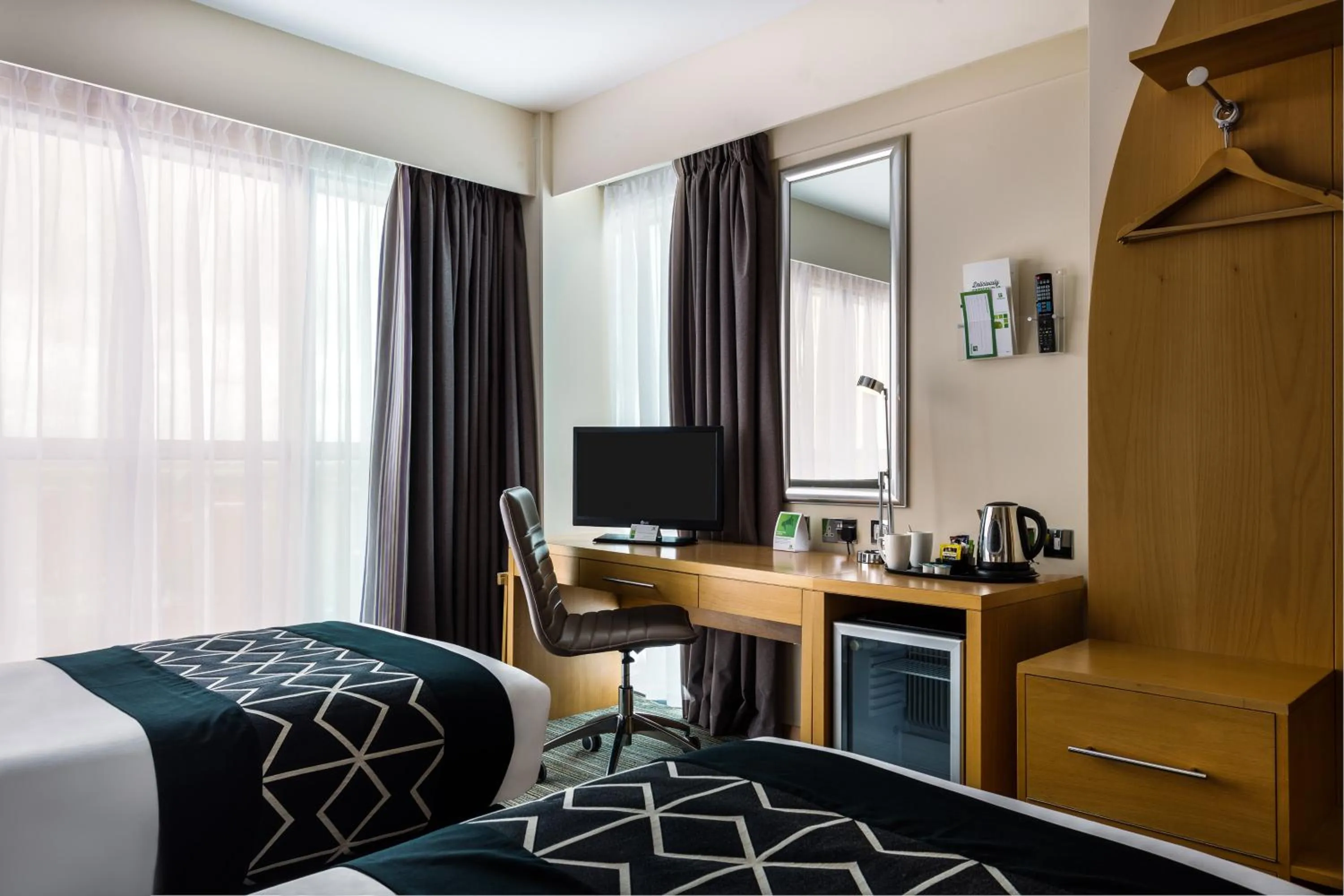 Photo of the whole room, Bed in Holiday Inn Birmingham North - Cannock by IHG