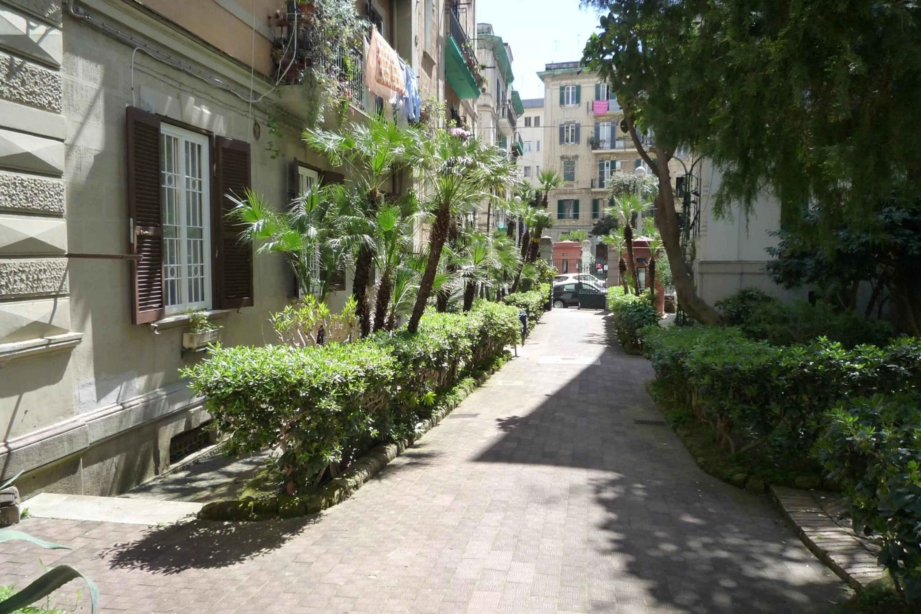 Facade/entrance in Casa Roger