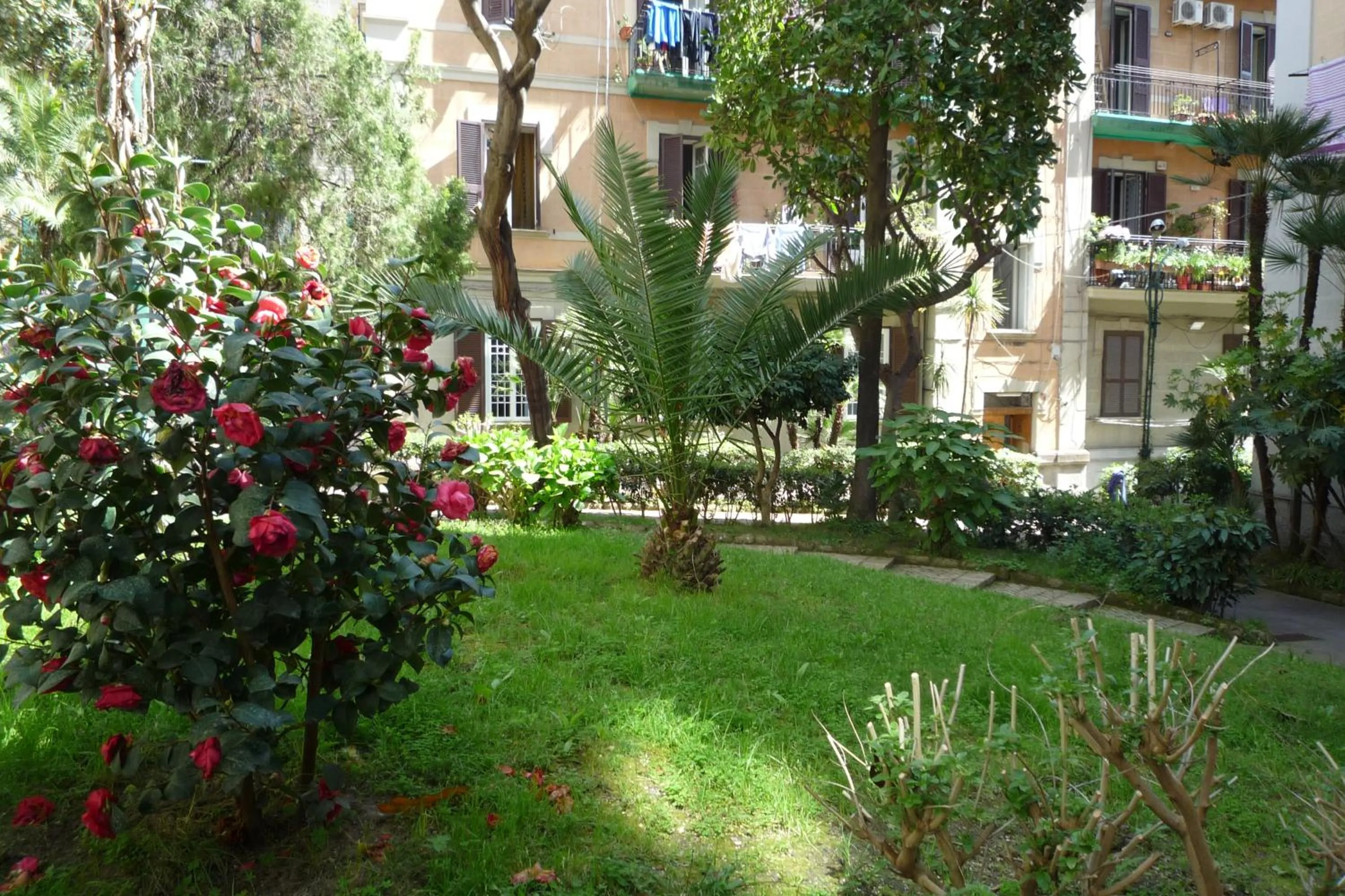 Facade/entrance in Casa Roger