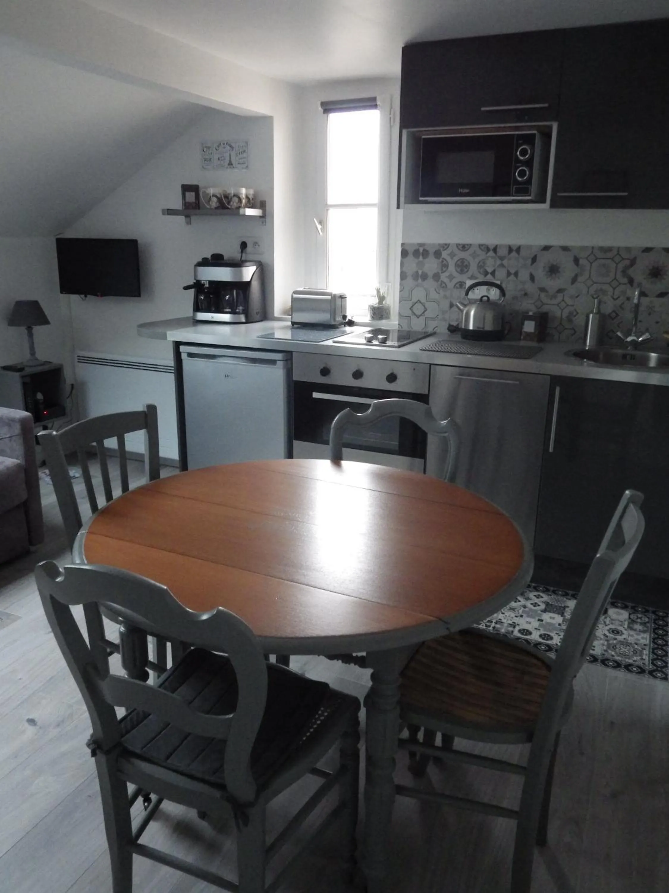 Kitchen or kitchenette in Les Tournelles