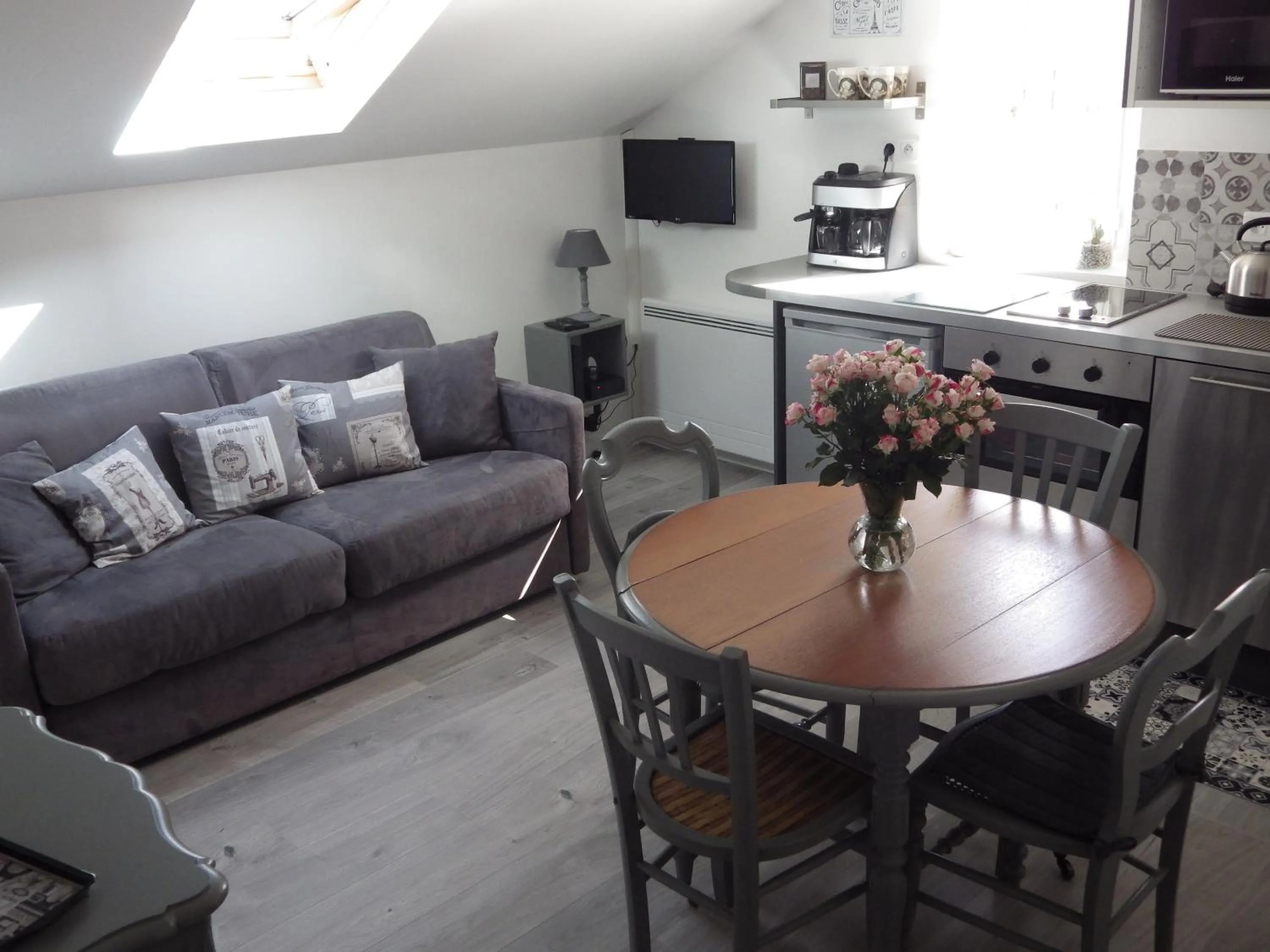 TV and multimedia in Les Tournelles