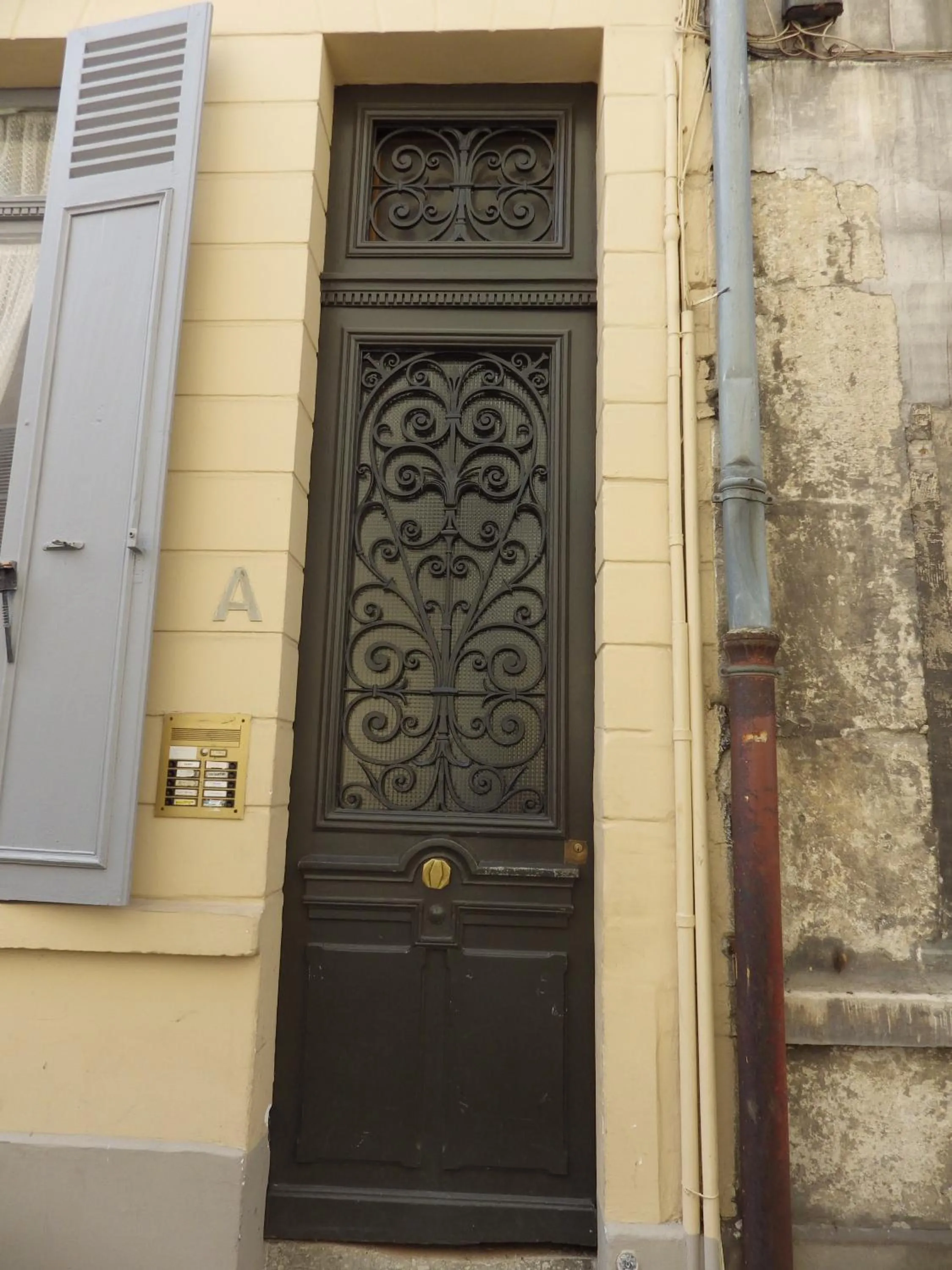 Facade/entrance in Les Tournelles