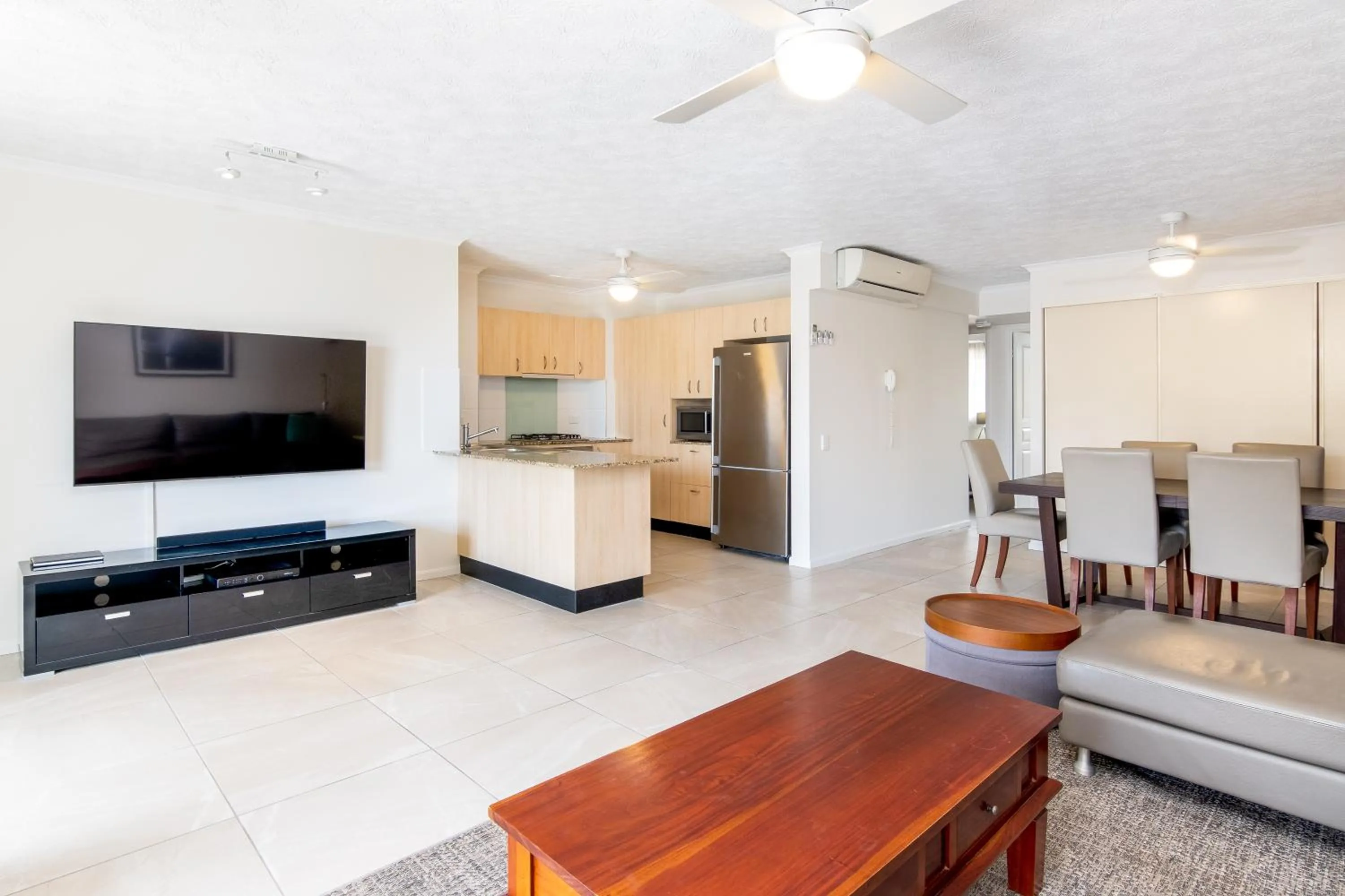 TV and multimedia in The Village Holiday Apartments at Burleigh Heads