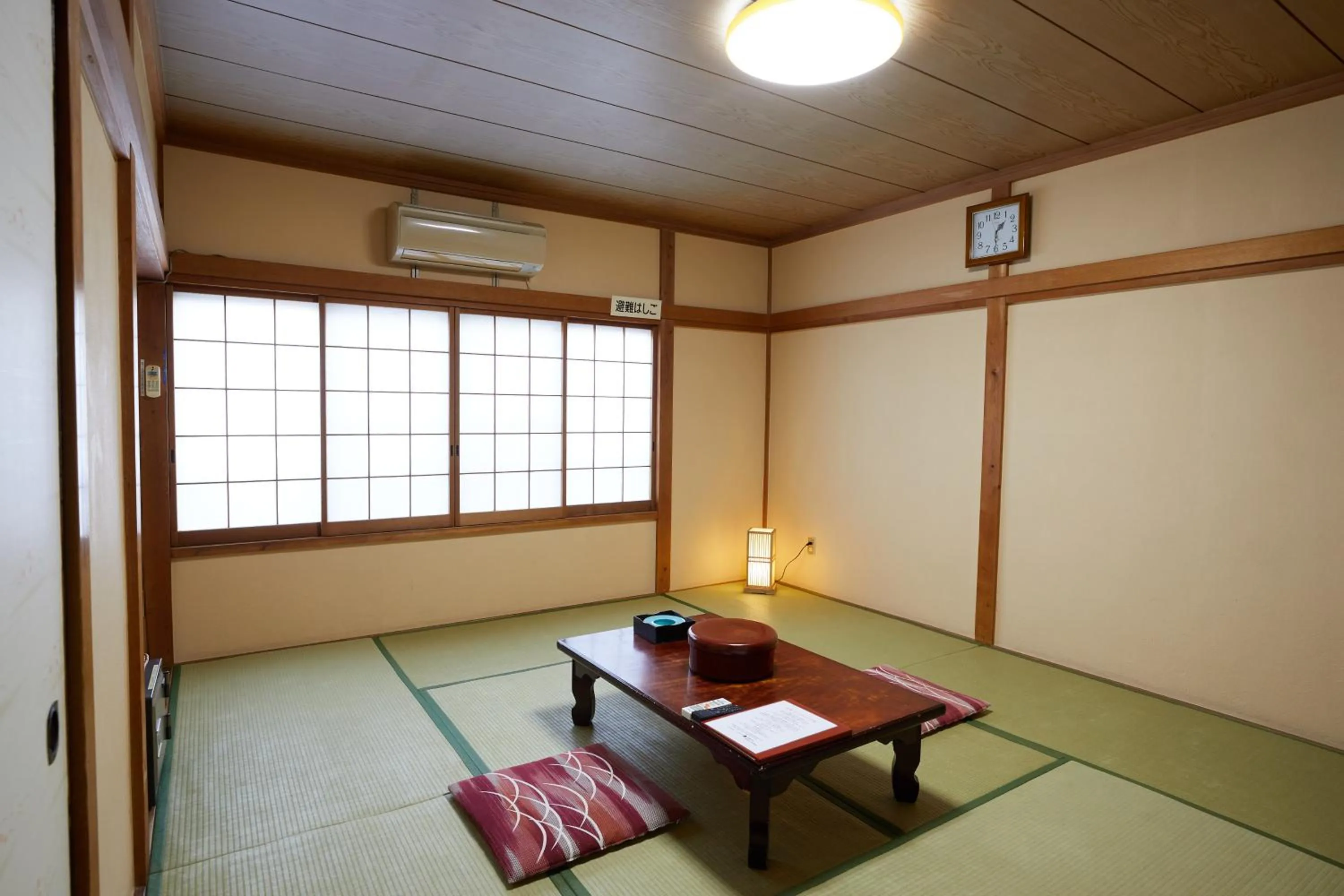 Photo of the whole room in Ryokan Matsushima