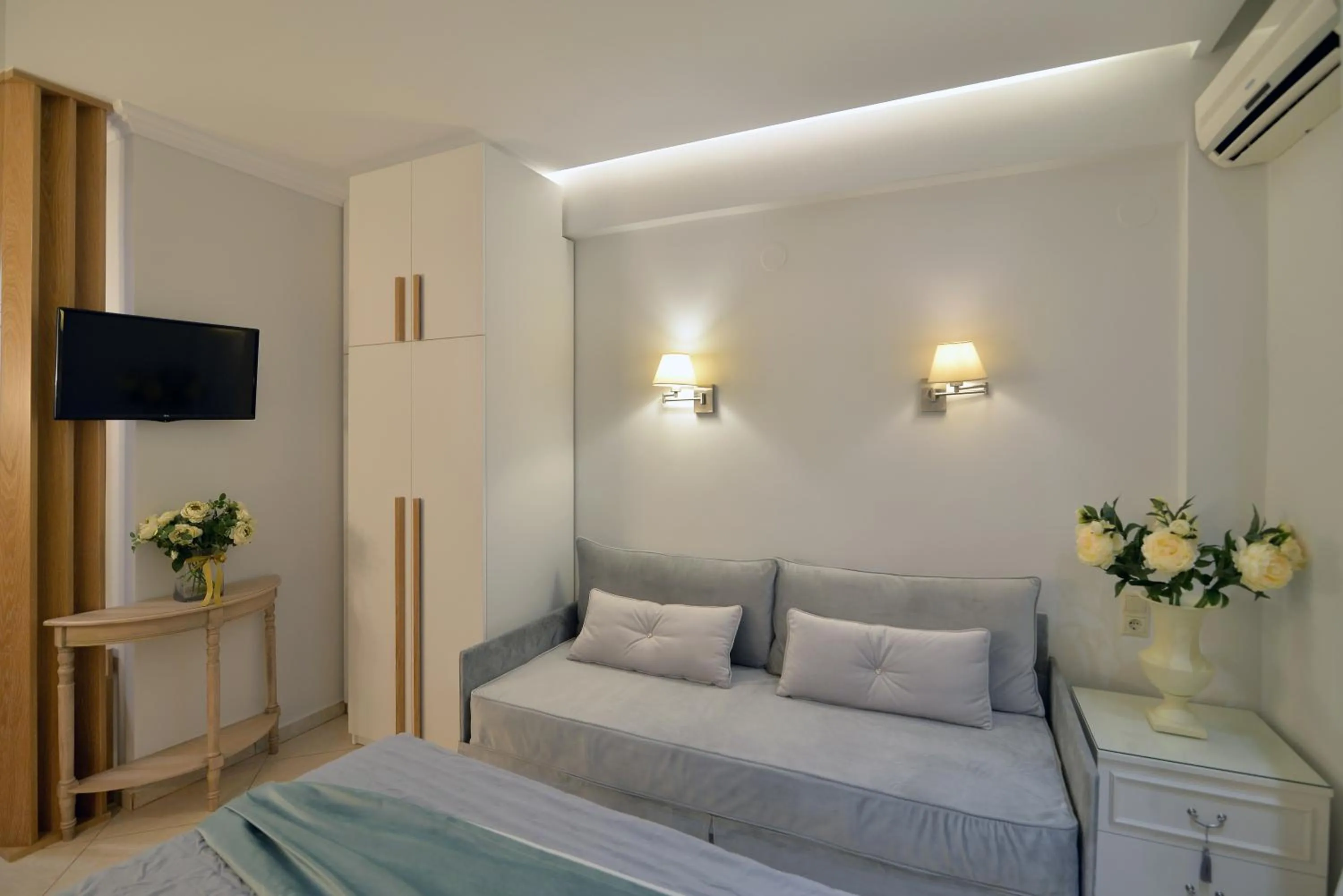 Bed in Epavlis Luxury apts