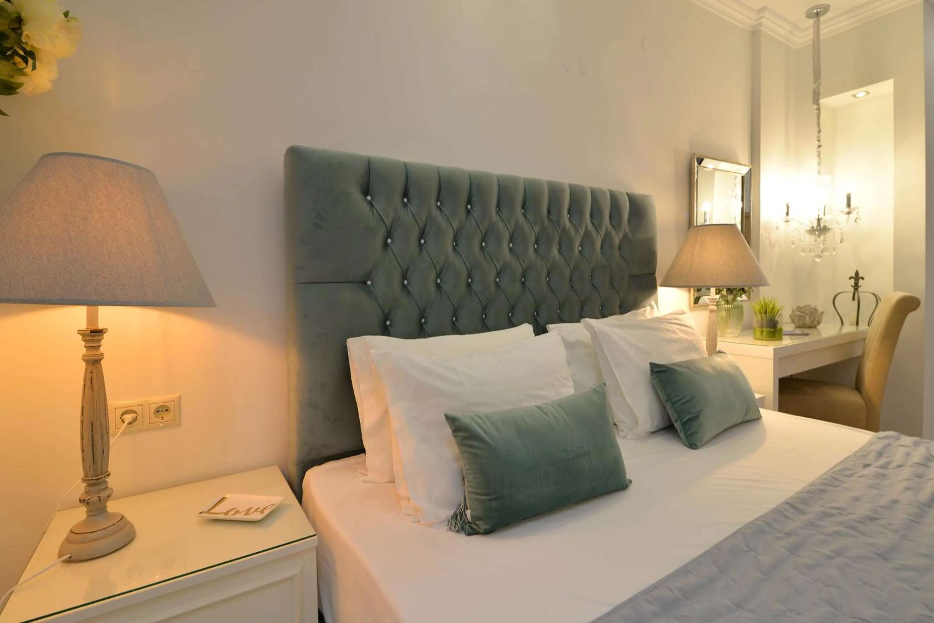 Bed in Epavlis Luxury apts