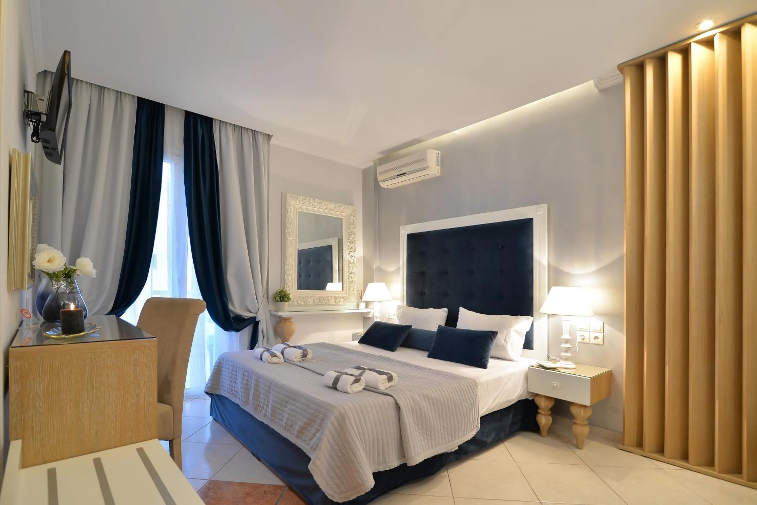 Bed in Epavlis Luxury apts