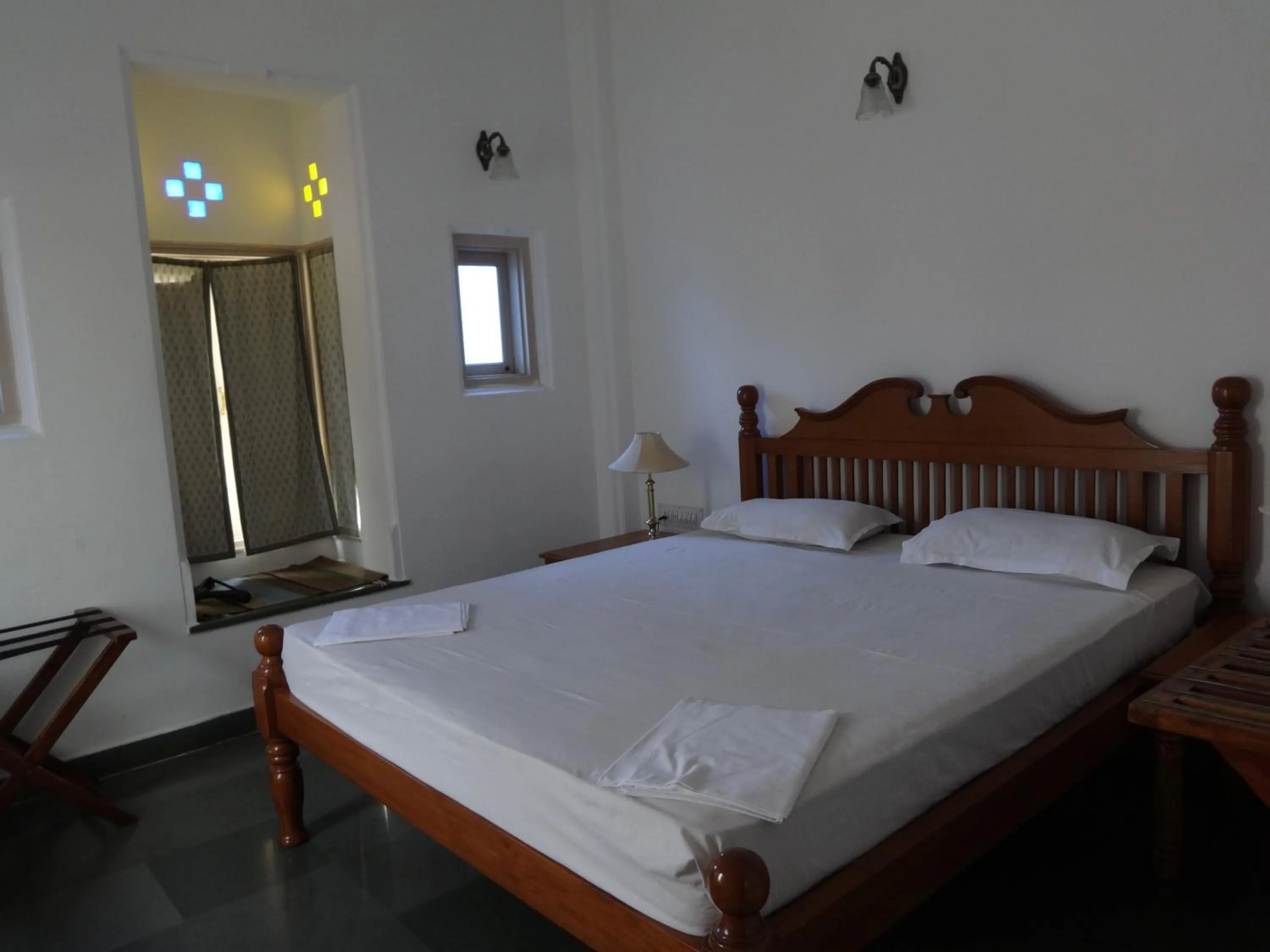 Bed in Aashiya Haveli