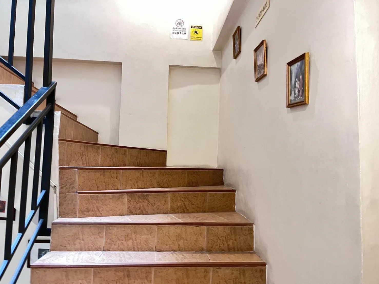 Property building in Lub Sbuy Hostel