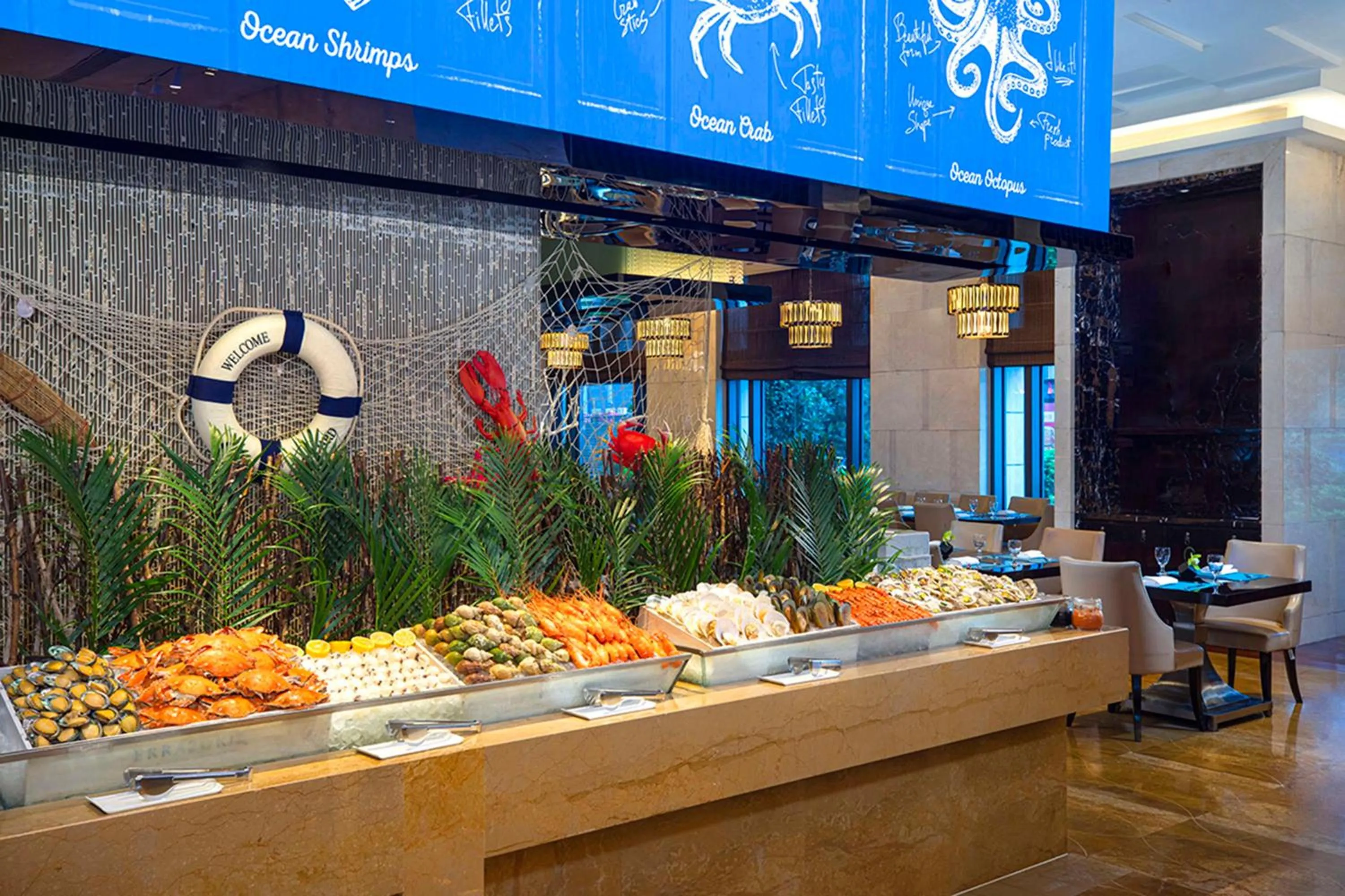 Restaurant/places to eat in Hilton Nanjing