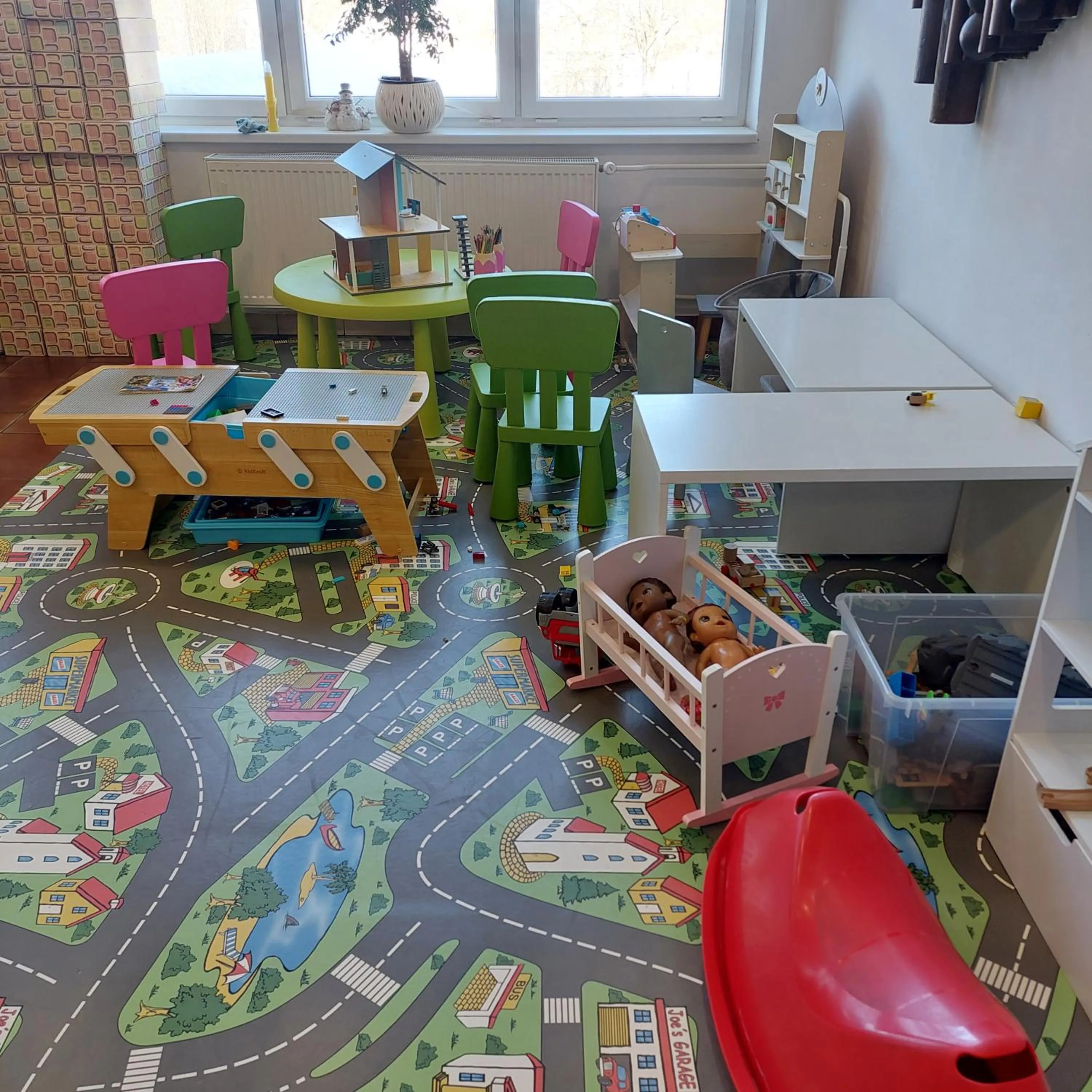 young children in Hotel Diery