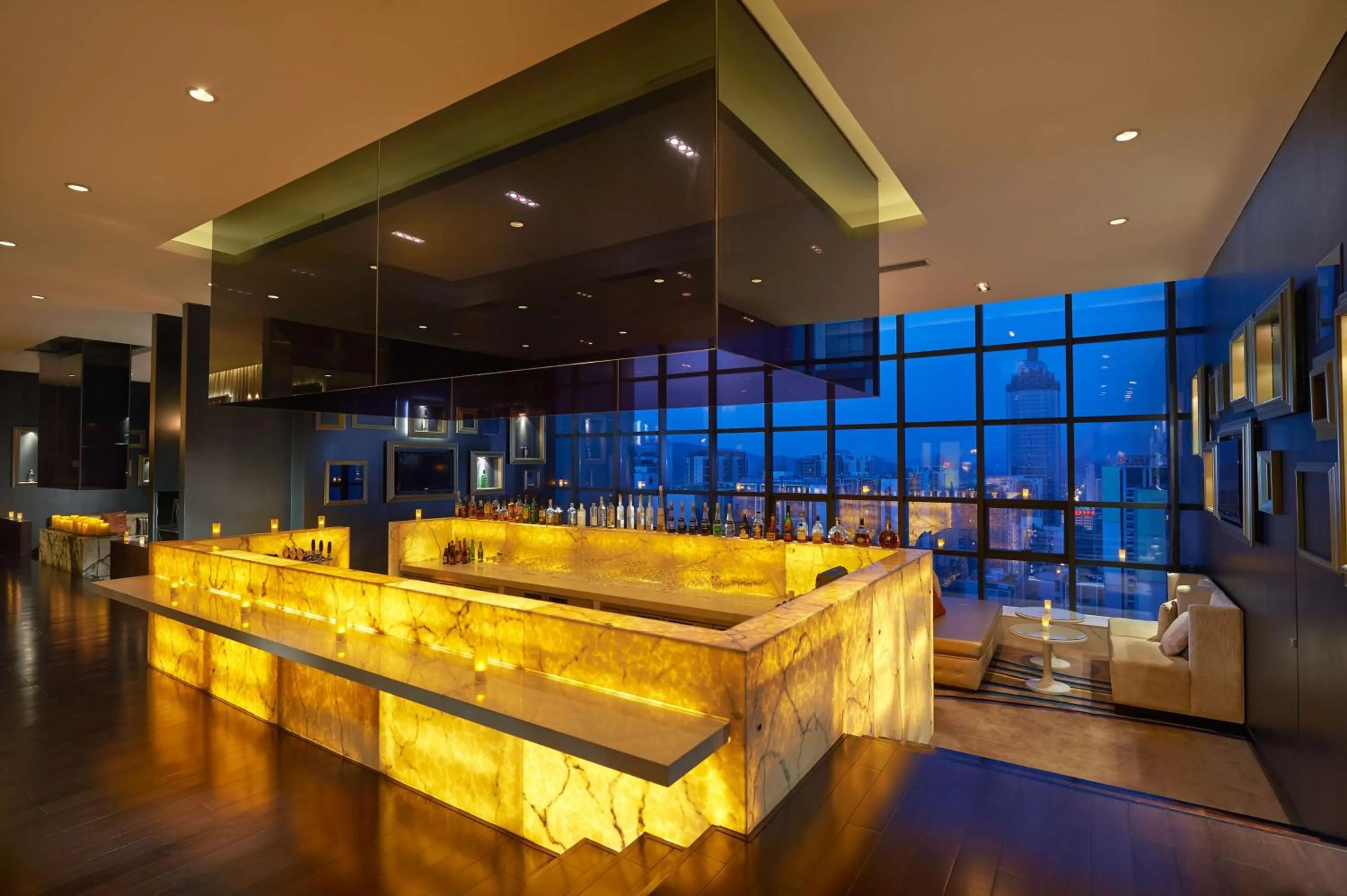 Lounge or bar in Radisson Blu Hotel Liuzhou
