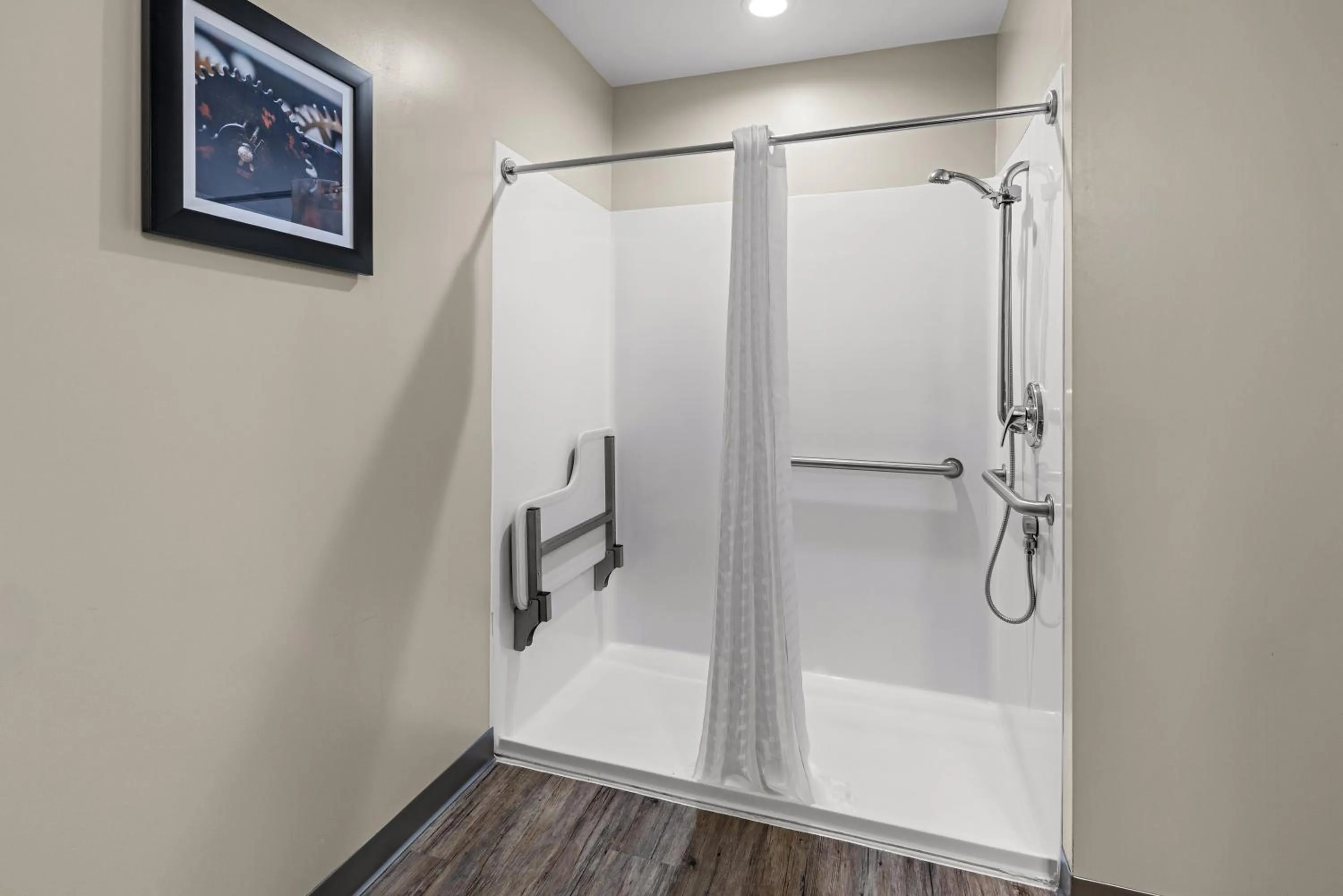 Shower in The Mulberry Hotel