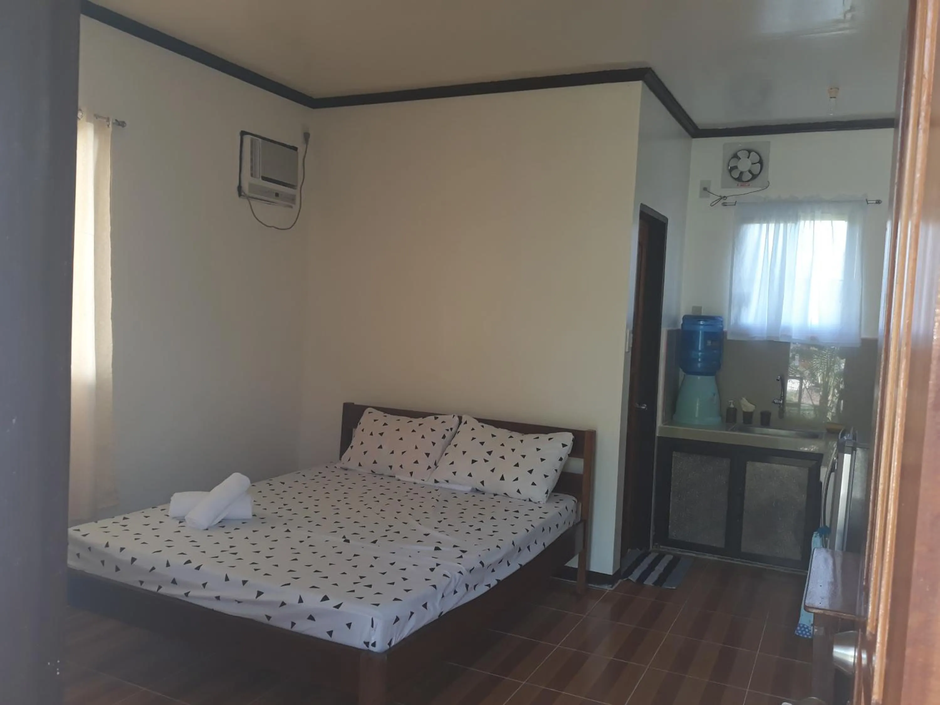 Photo of the whole room, Bed in Gardenview Homestay Siargao