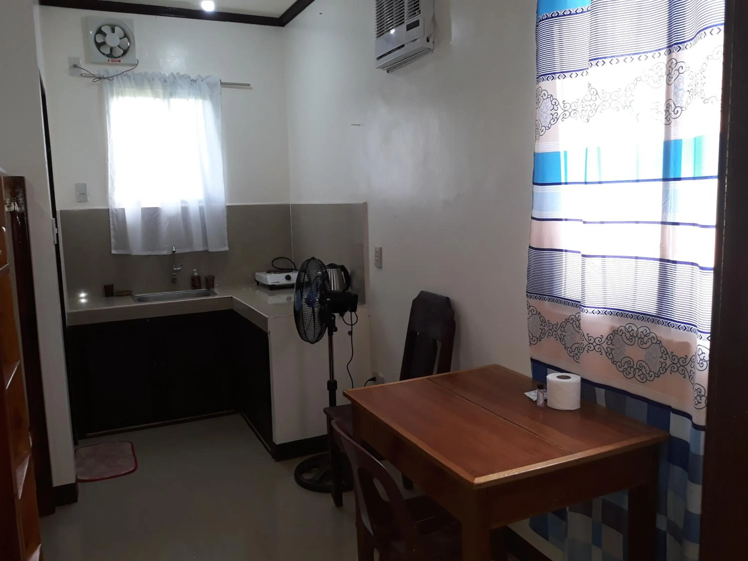 Dining area in Gardenview Homestay Siargao