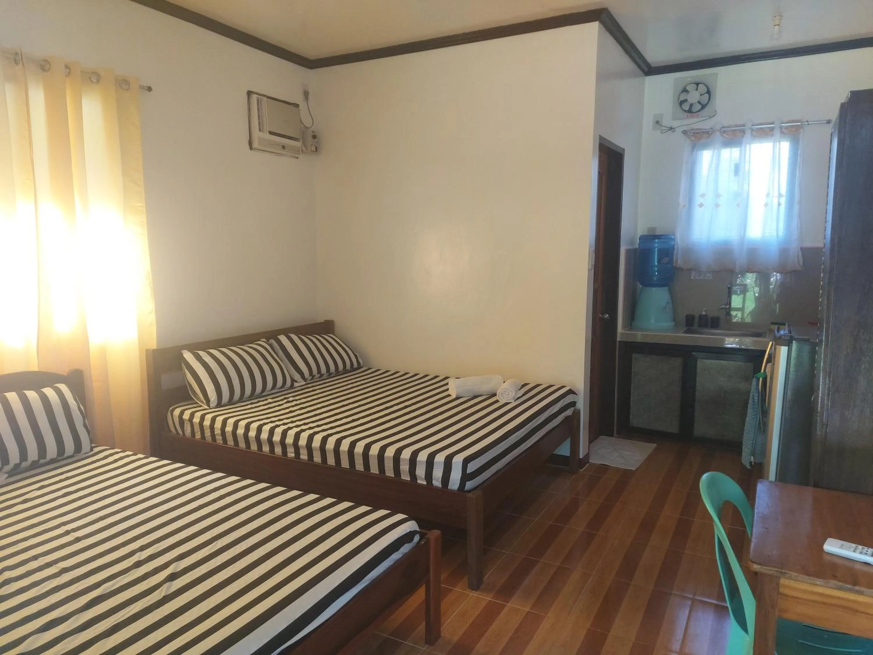 Photo of the whole room in Gardenview Homestay Siargao