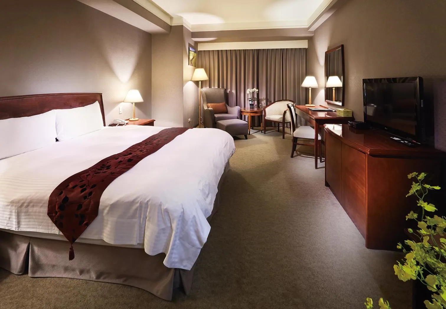 Bed in Kavalan Hotel