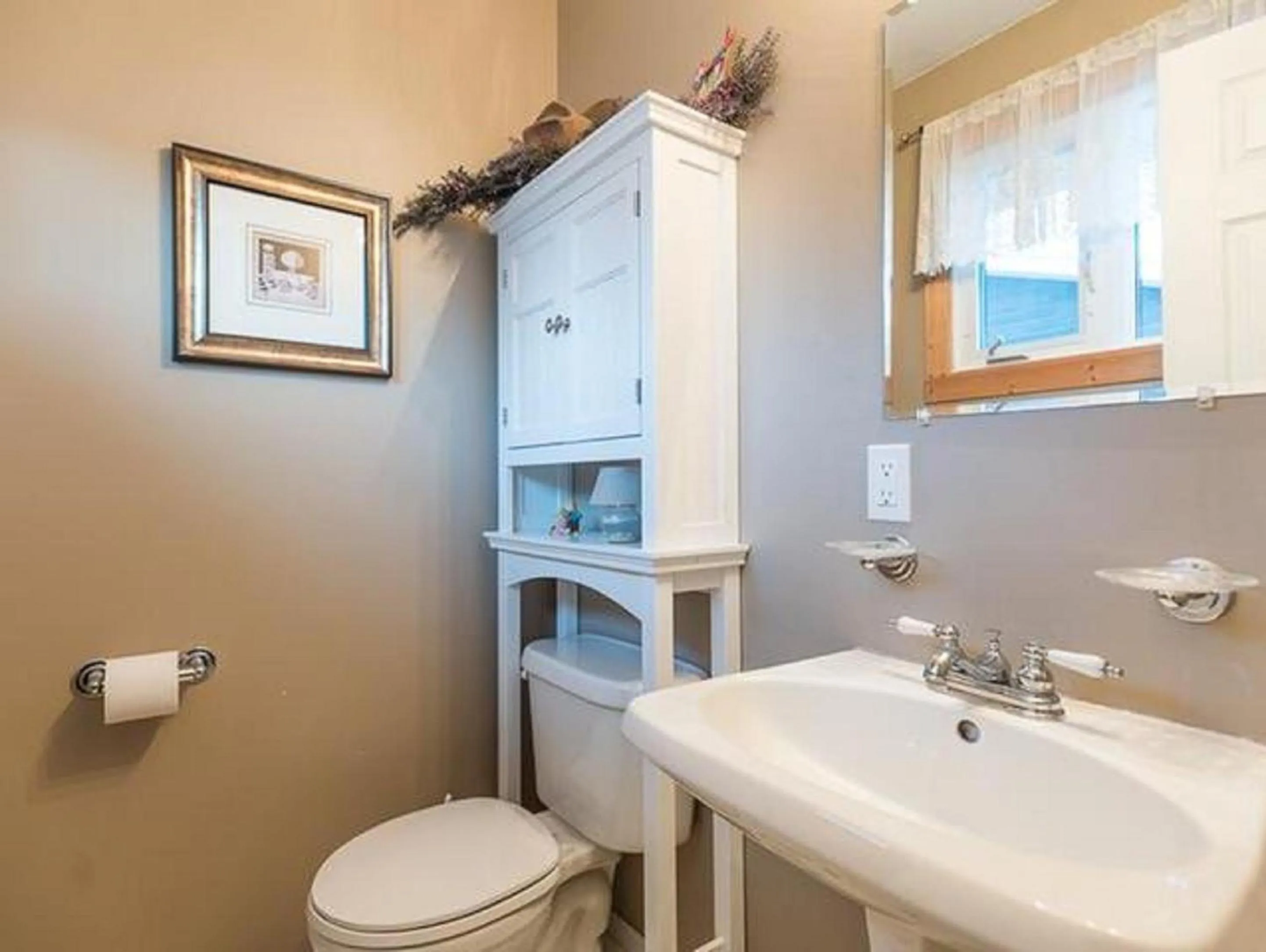 Bathroom in Wild North Bed & Rest