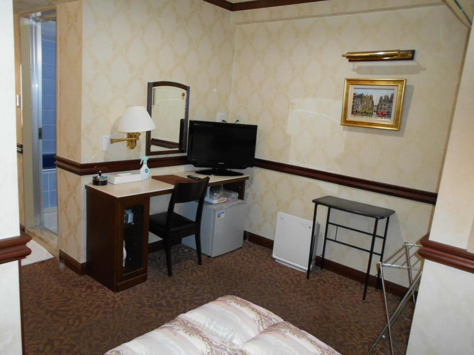 Bed in Nishikawaguchi Station Hotel Stay Lounge