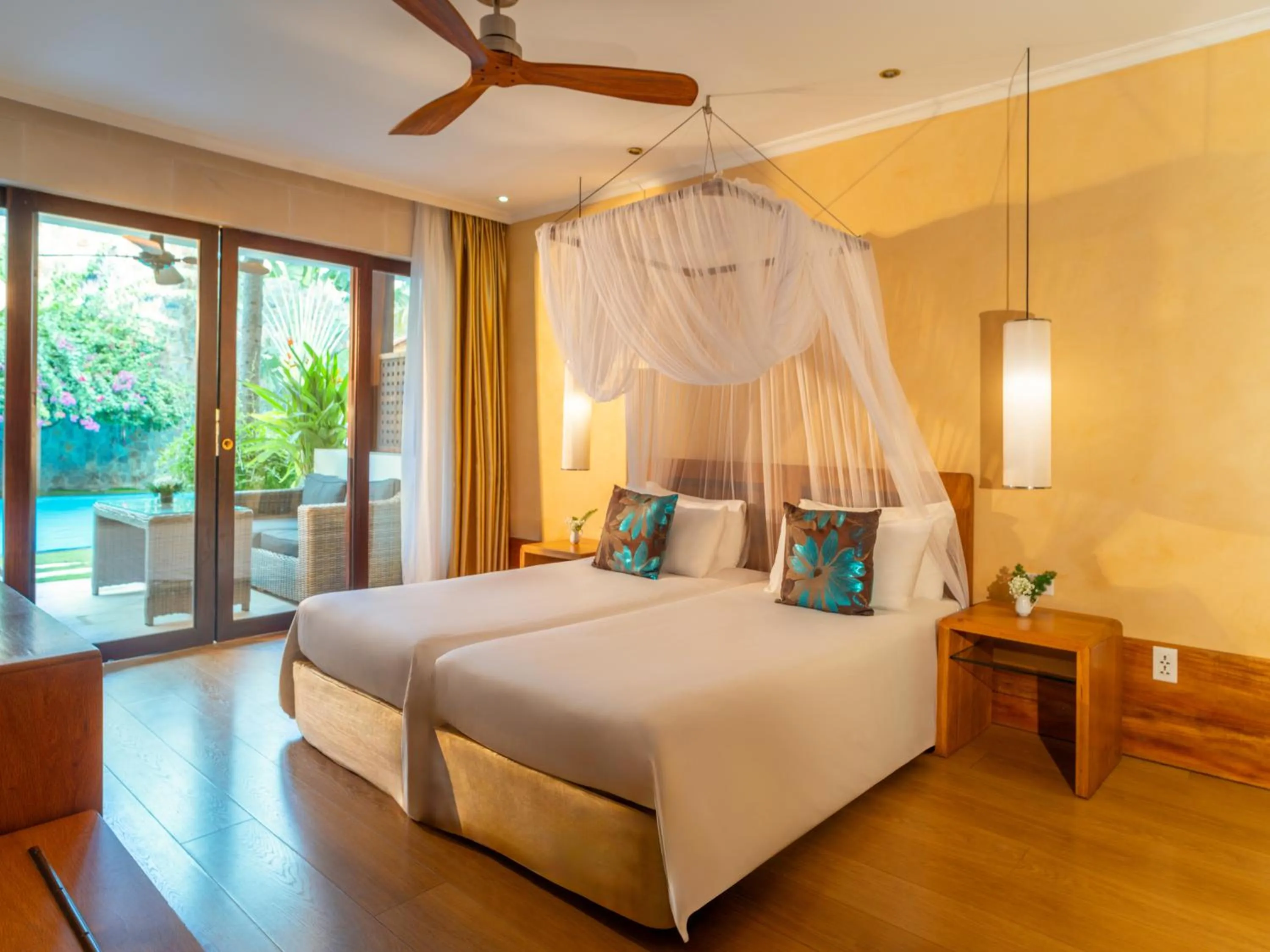 Bed in Sunsea Resort