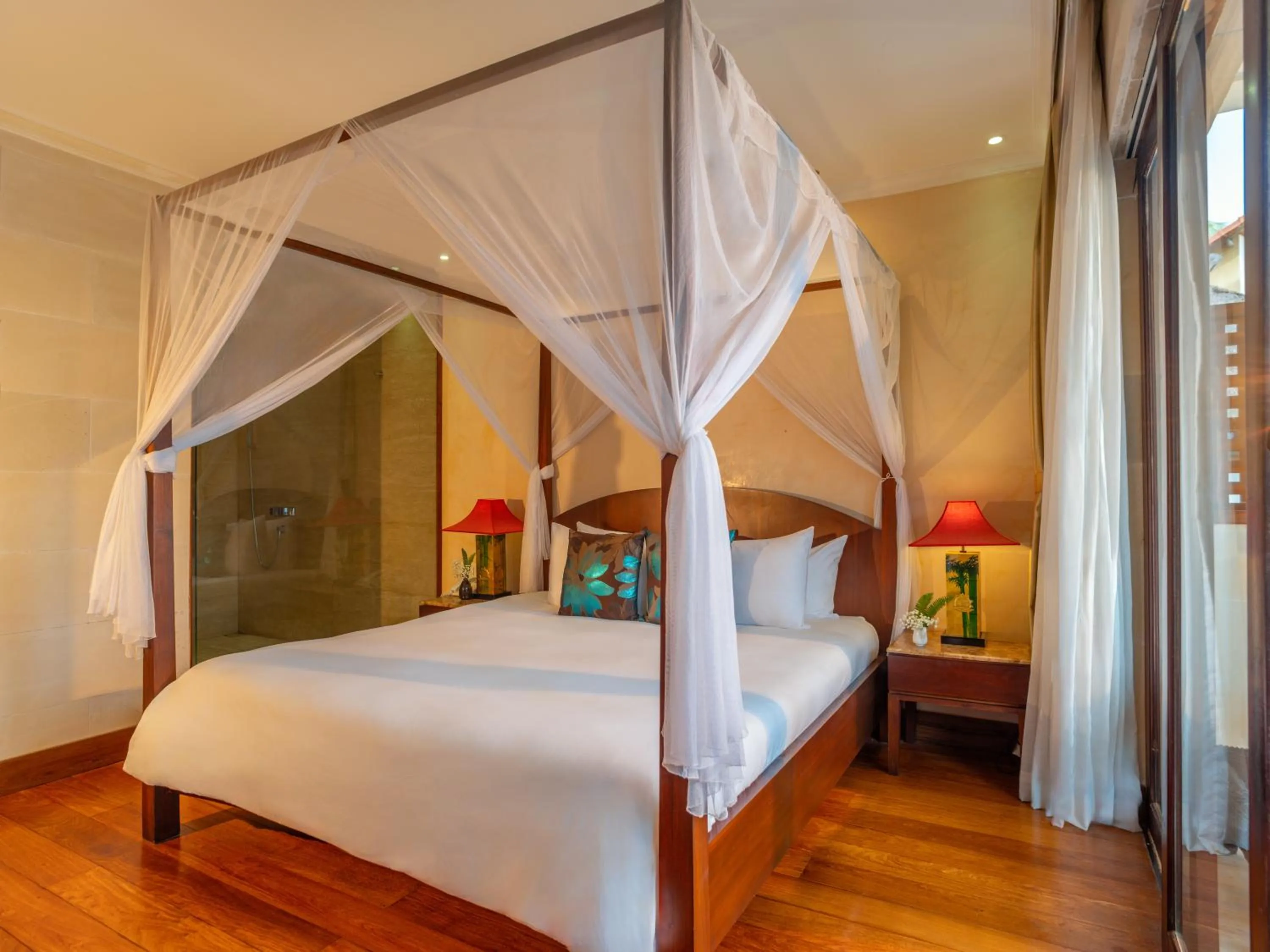 Bed in Sunsea Resort