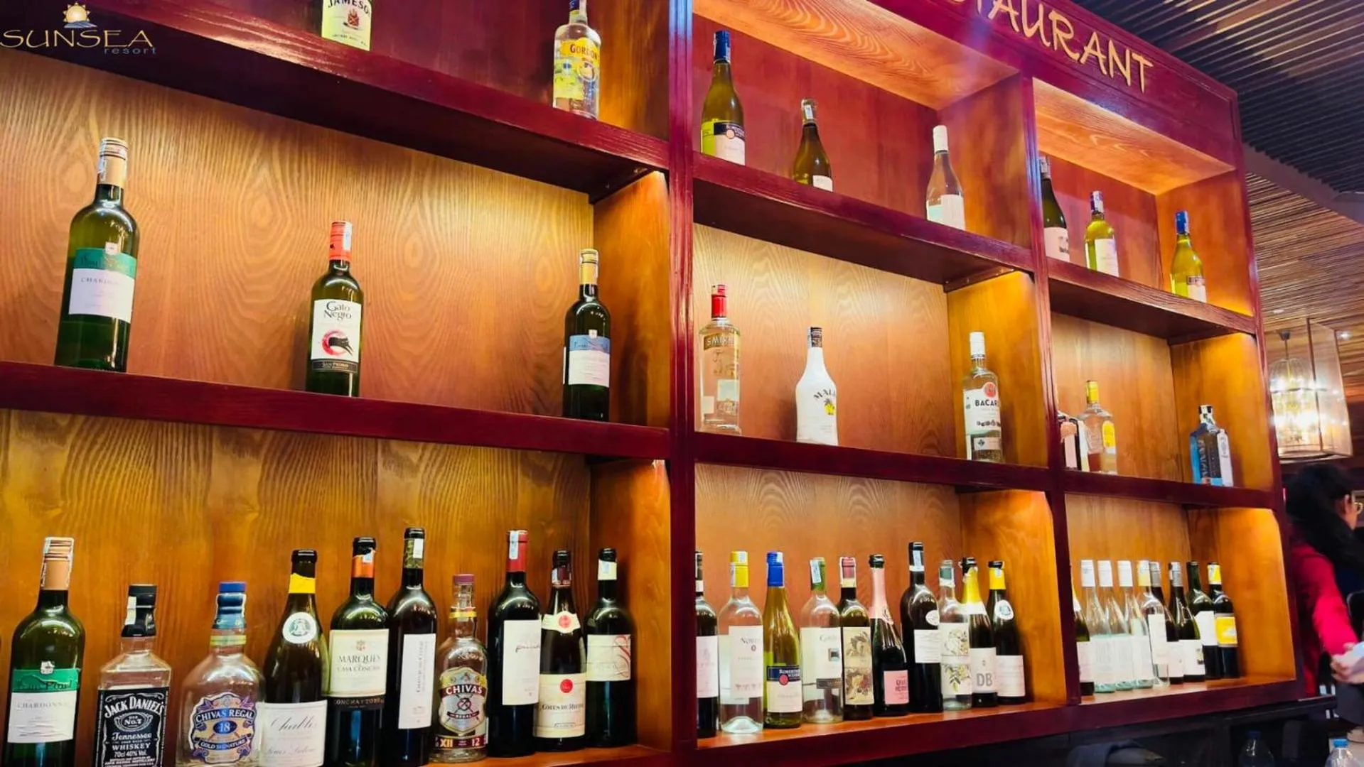 Restaurant/places to eat in Sunsea Resort