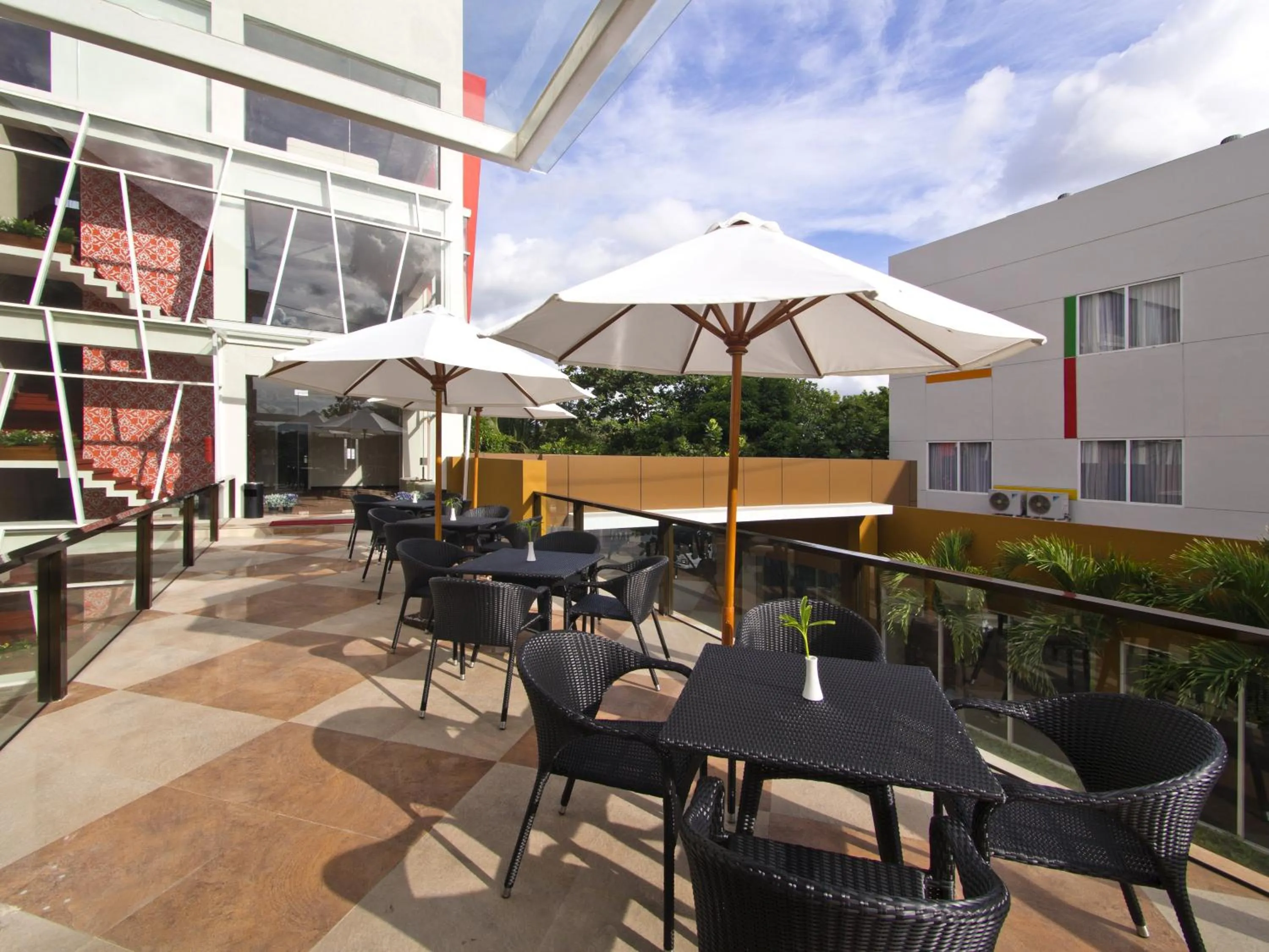 Patio in The Victoria Hotel Yogyakarta