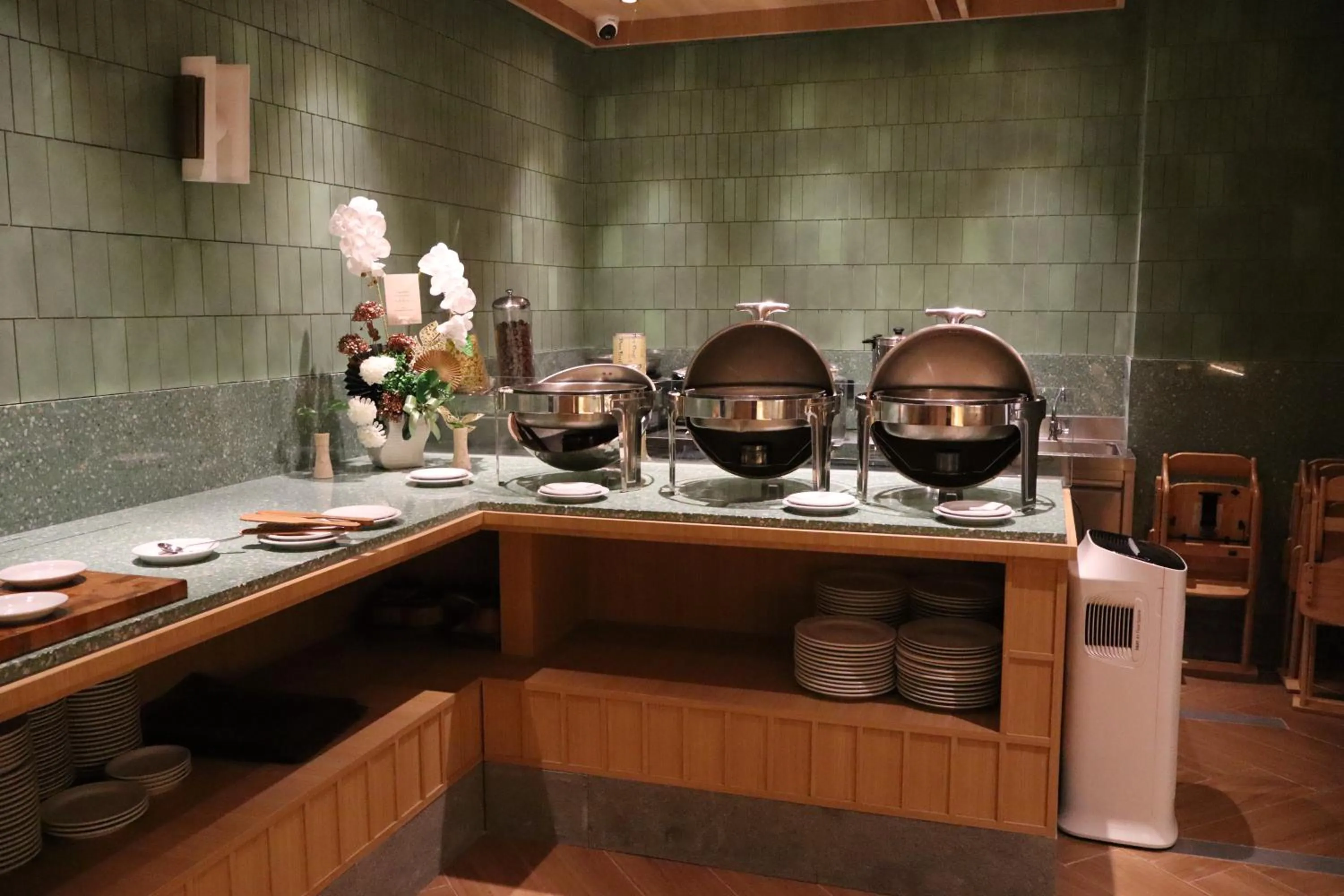 Restaurant/places to eat in The Victoria Hotel Yogyakarta