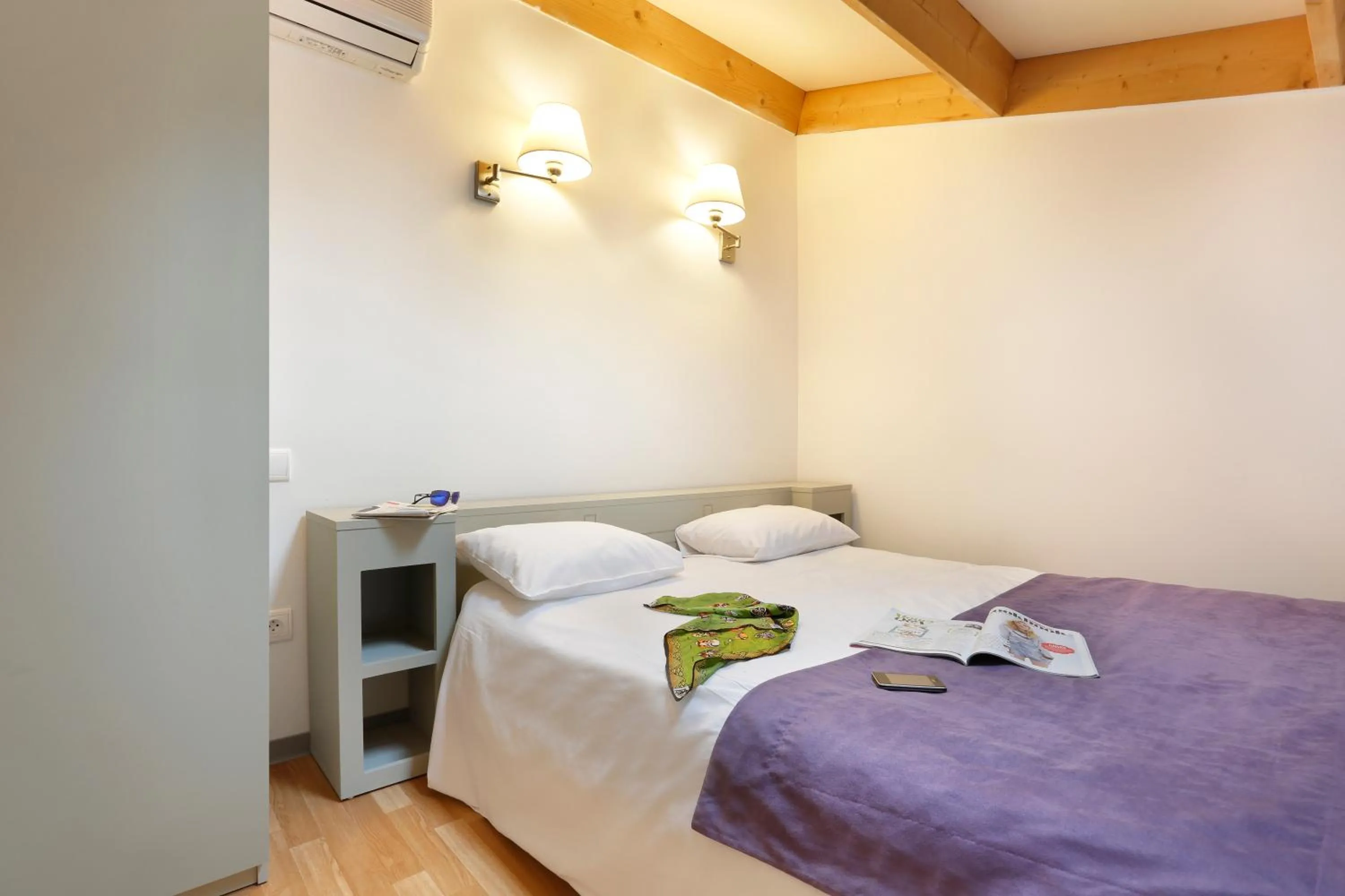 Photo of the whole room, Bed in Vacancéole - Résid'Price