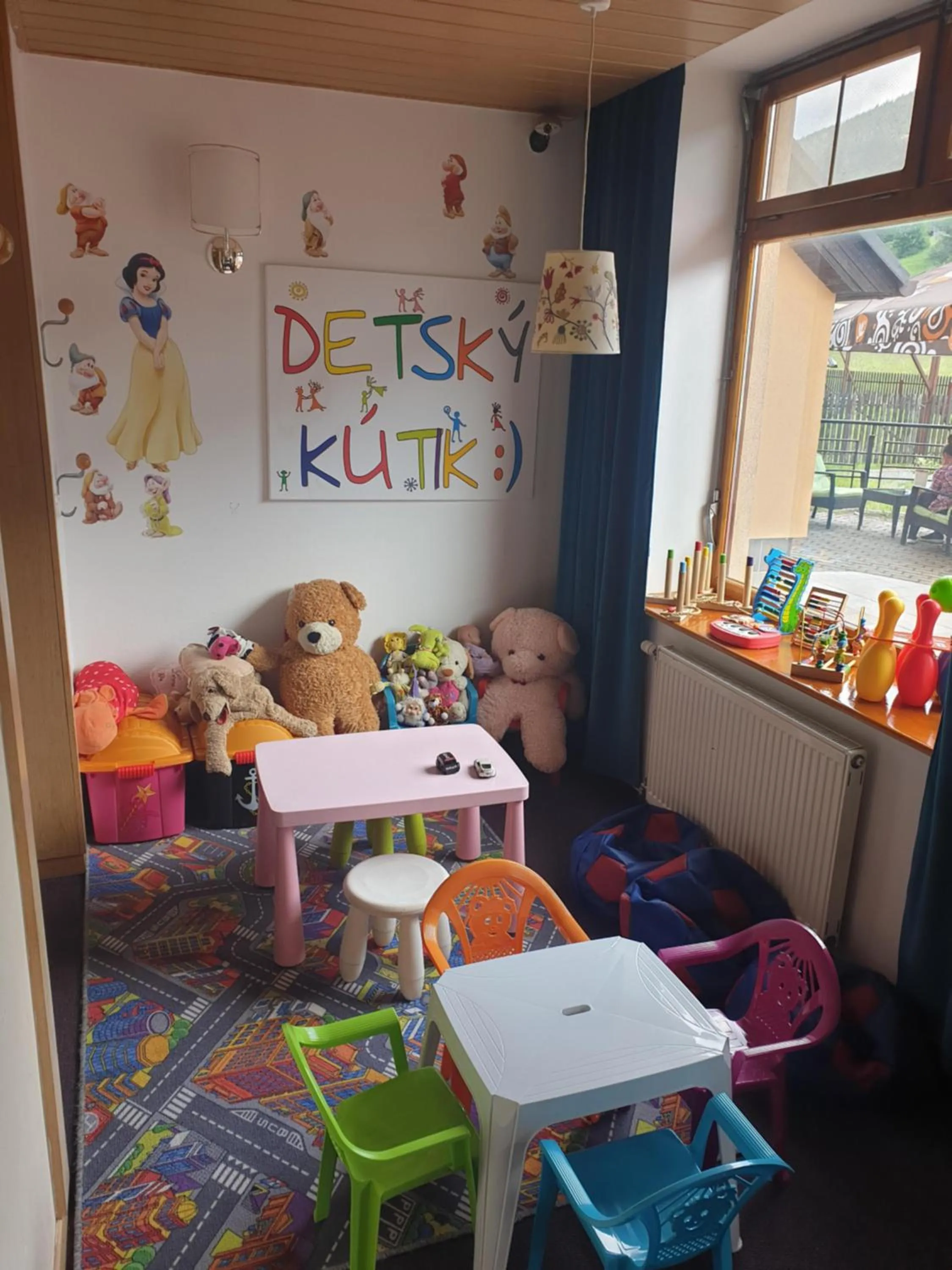 Restaurant/places to eat in Hotel Gold