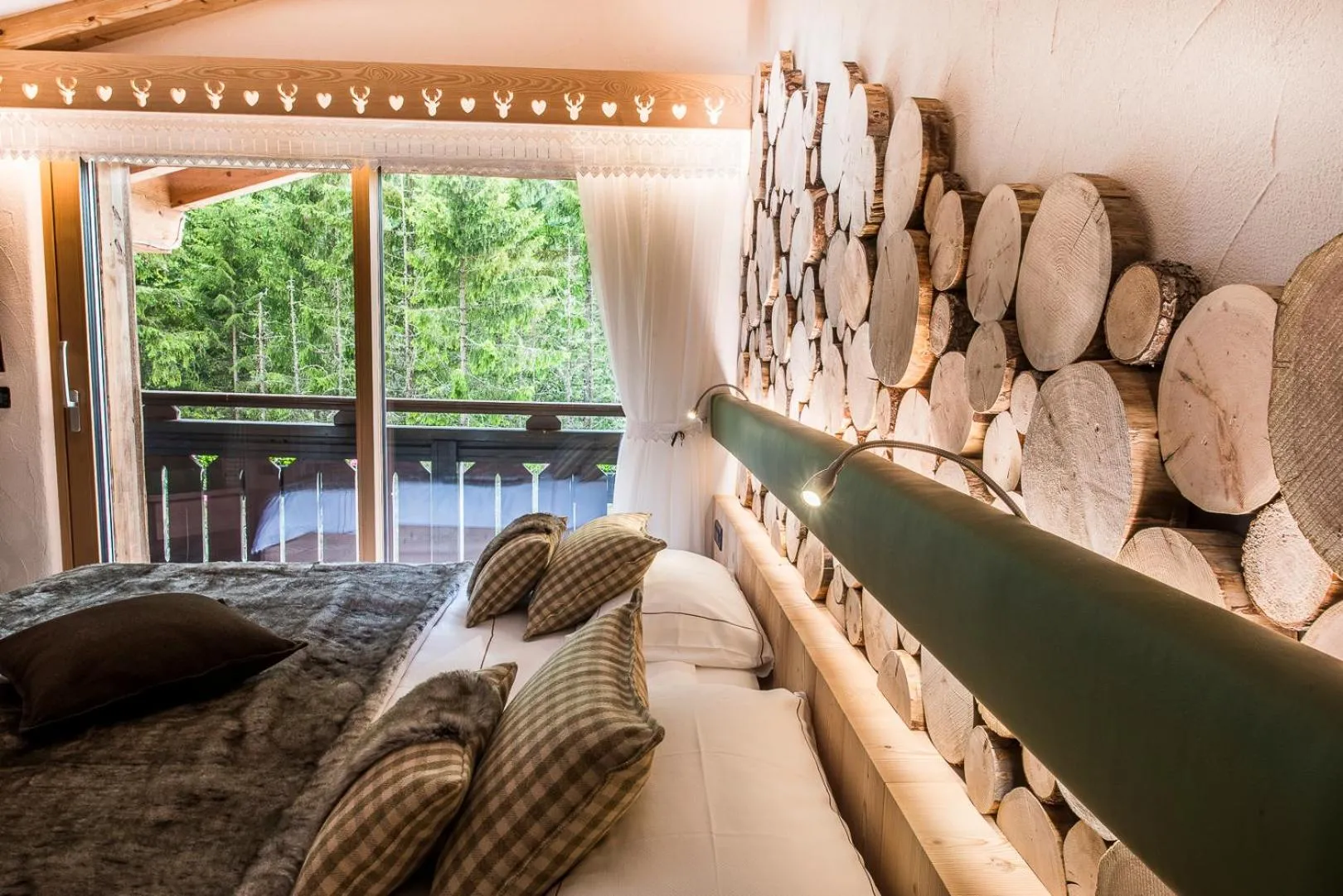 Bed in Chalet Pineta relax location