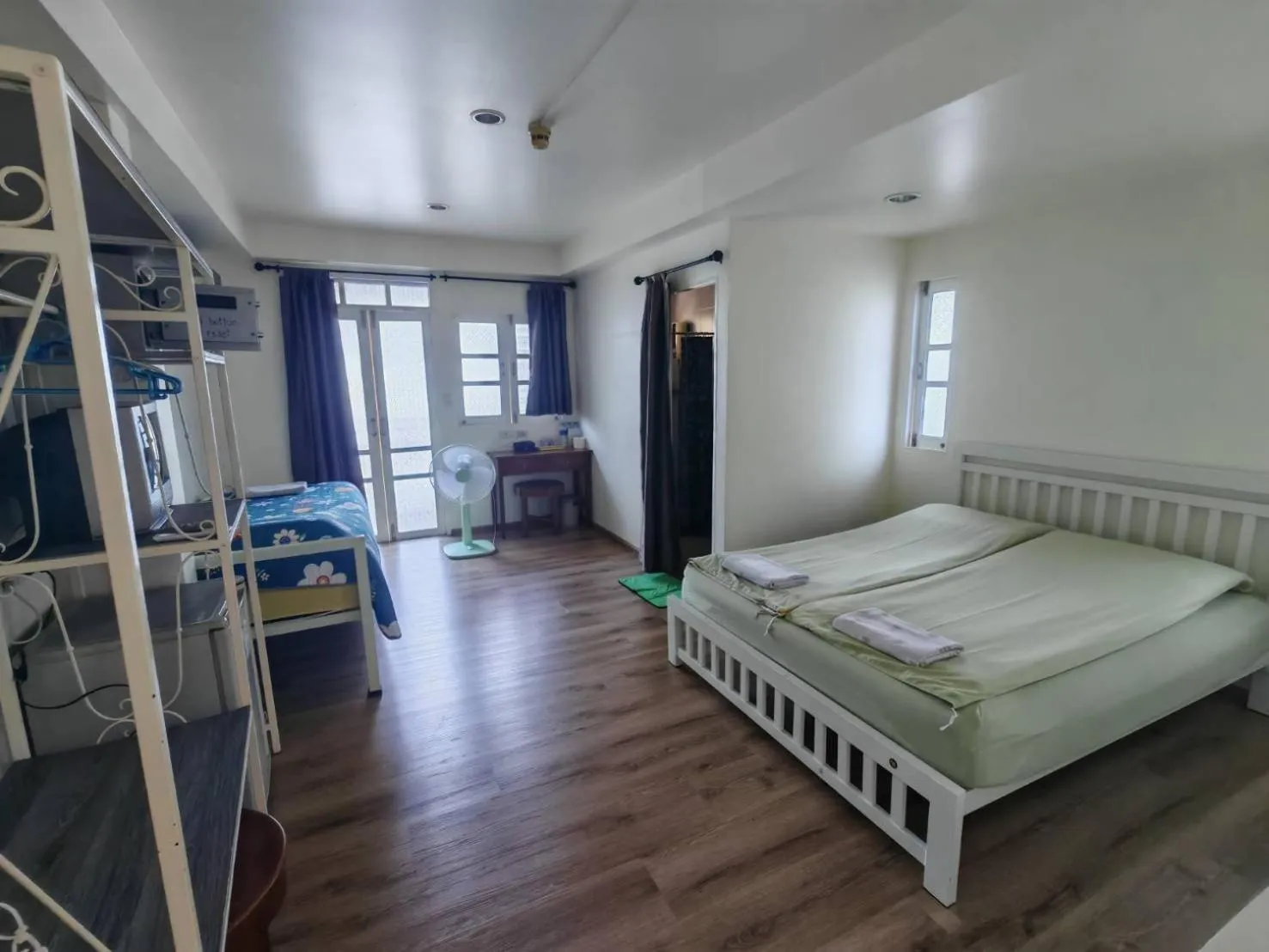 Bed in Roof View Place