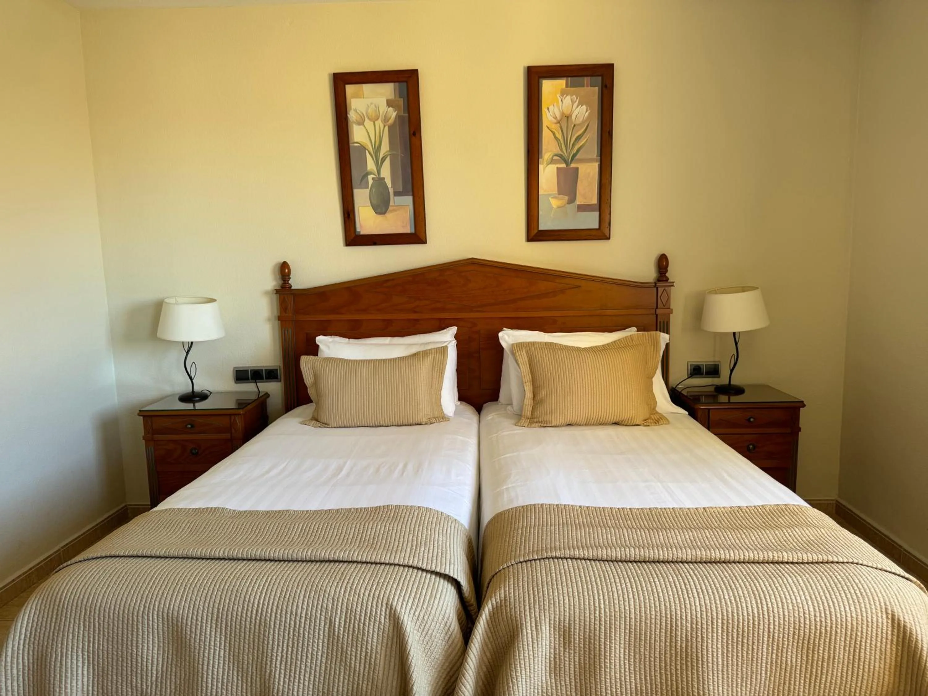 Bedroom, Bed in Macdonald Doña Lola Resort