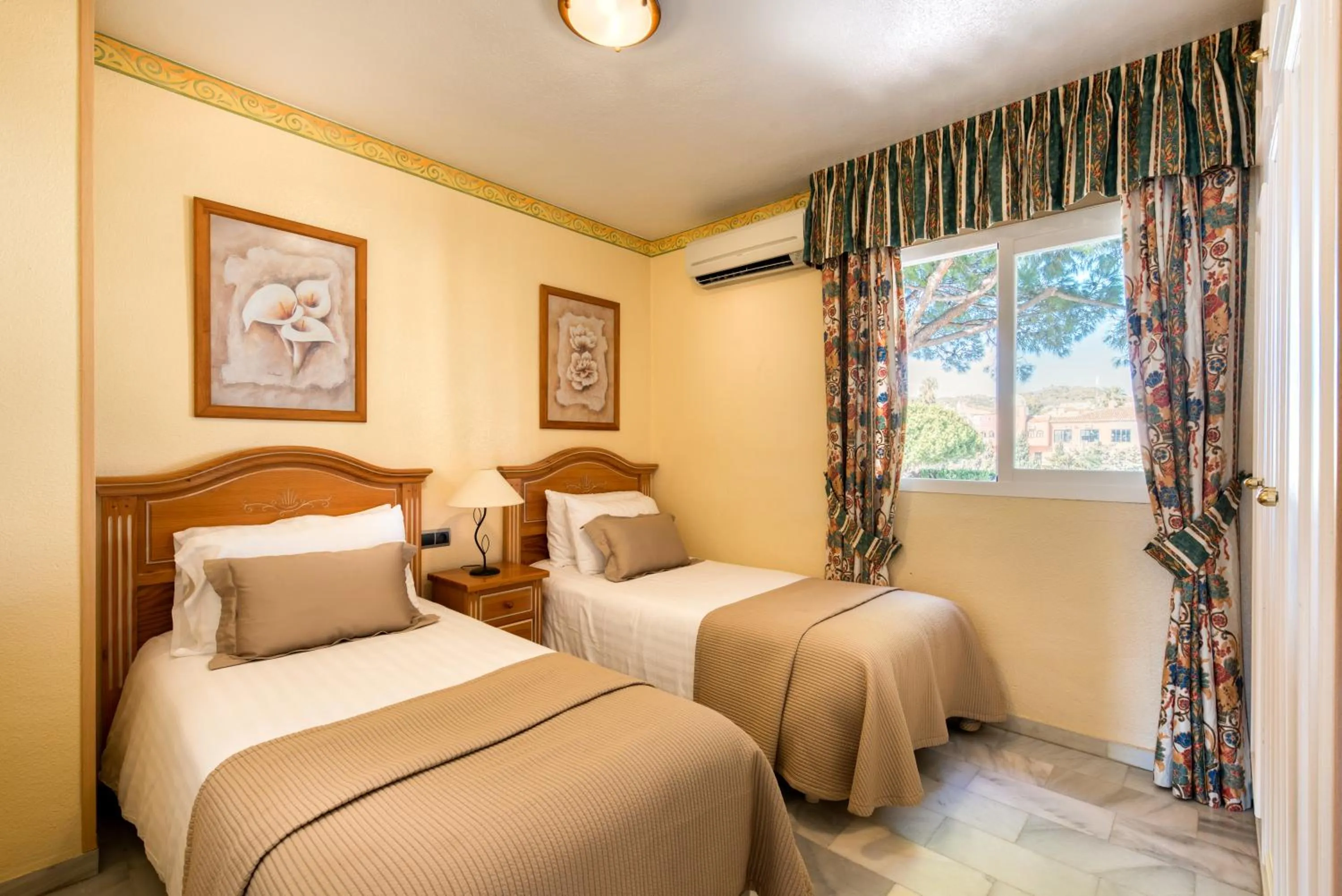 Bedroom, Bed in Macdonald Doña Lola Resort