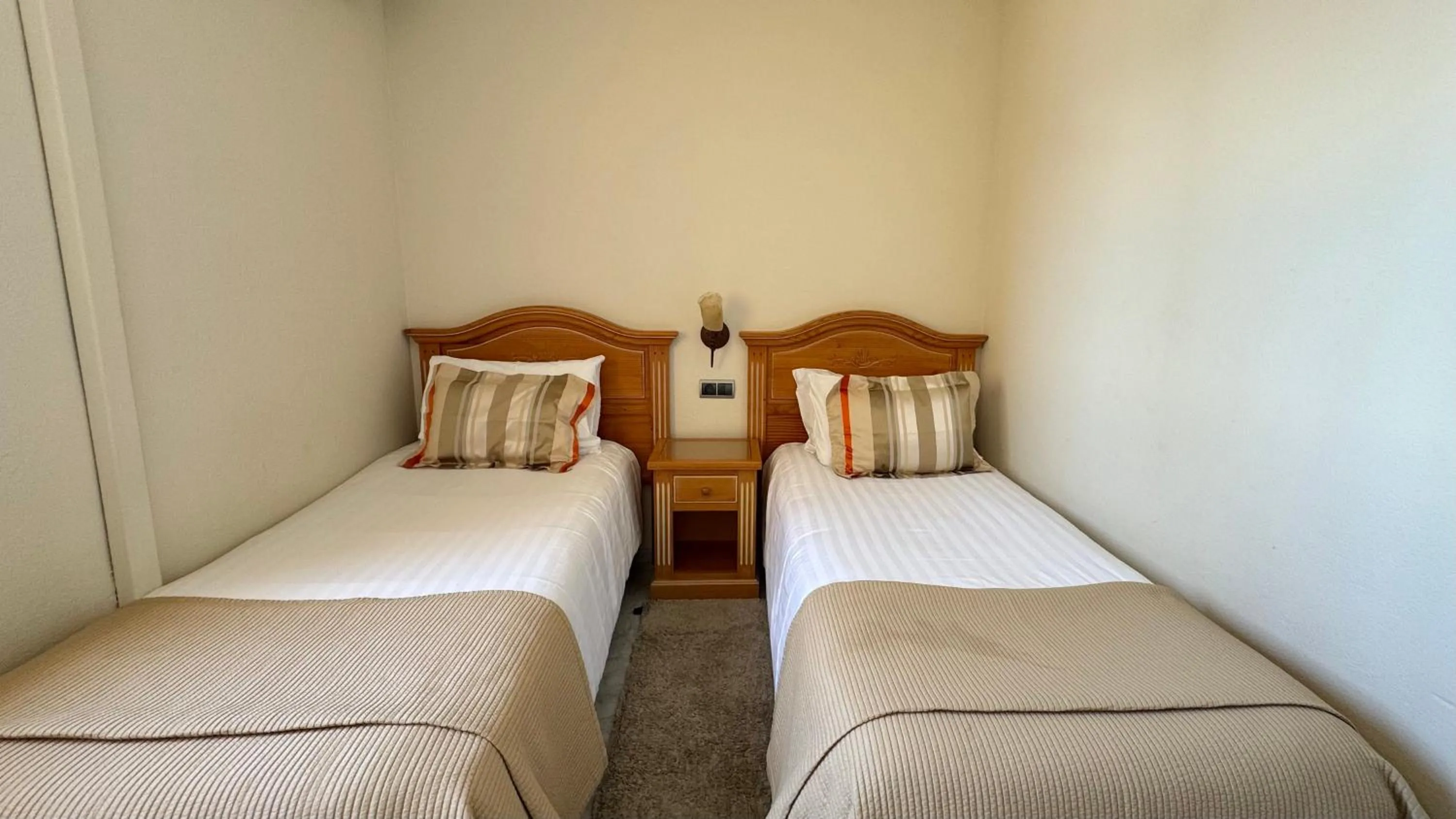 Bedroom, Bed in Macdonald Doña Lola Resort