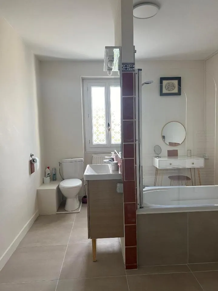 Bathroom in Les Tuileries de Chanteloup