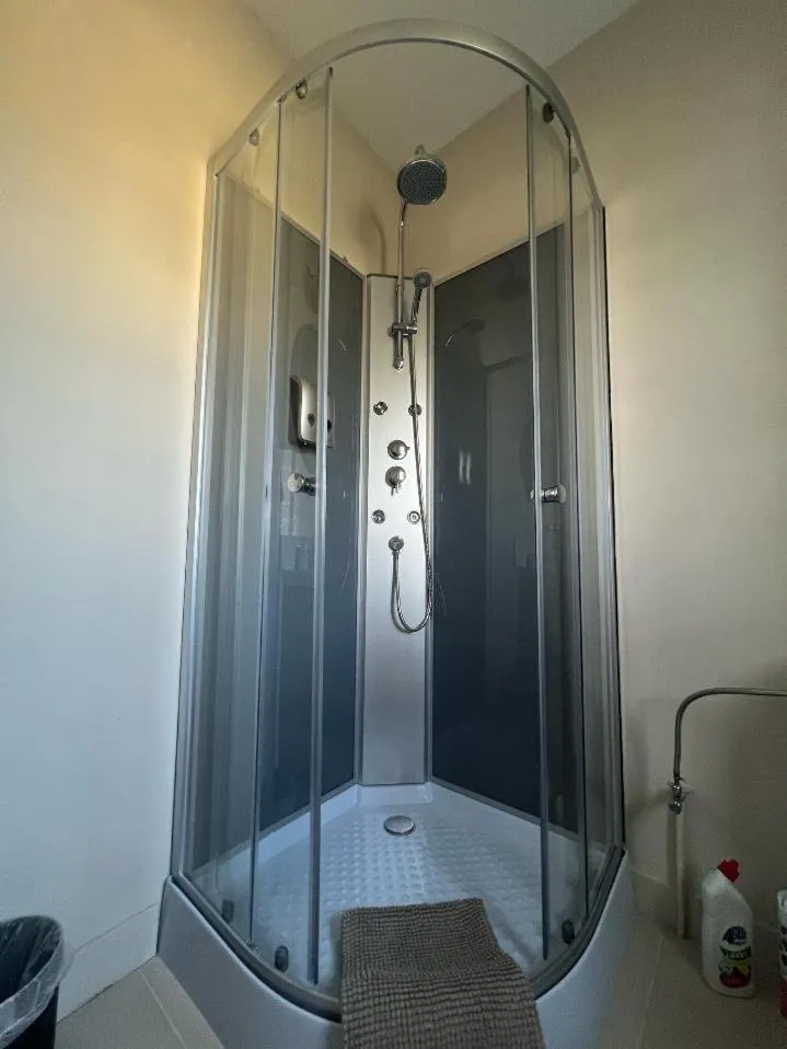 Bathroom in Les Tuileries de Chanteloup