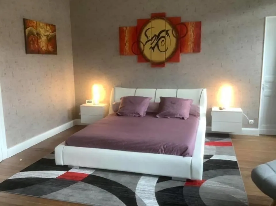 Bedroom, Bed in Les Tuileries de Chanteloup