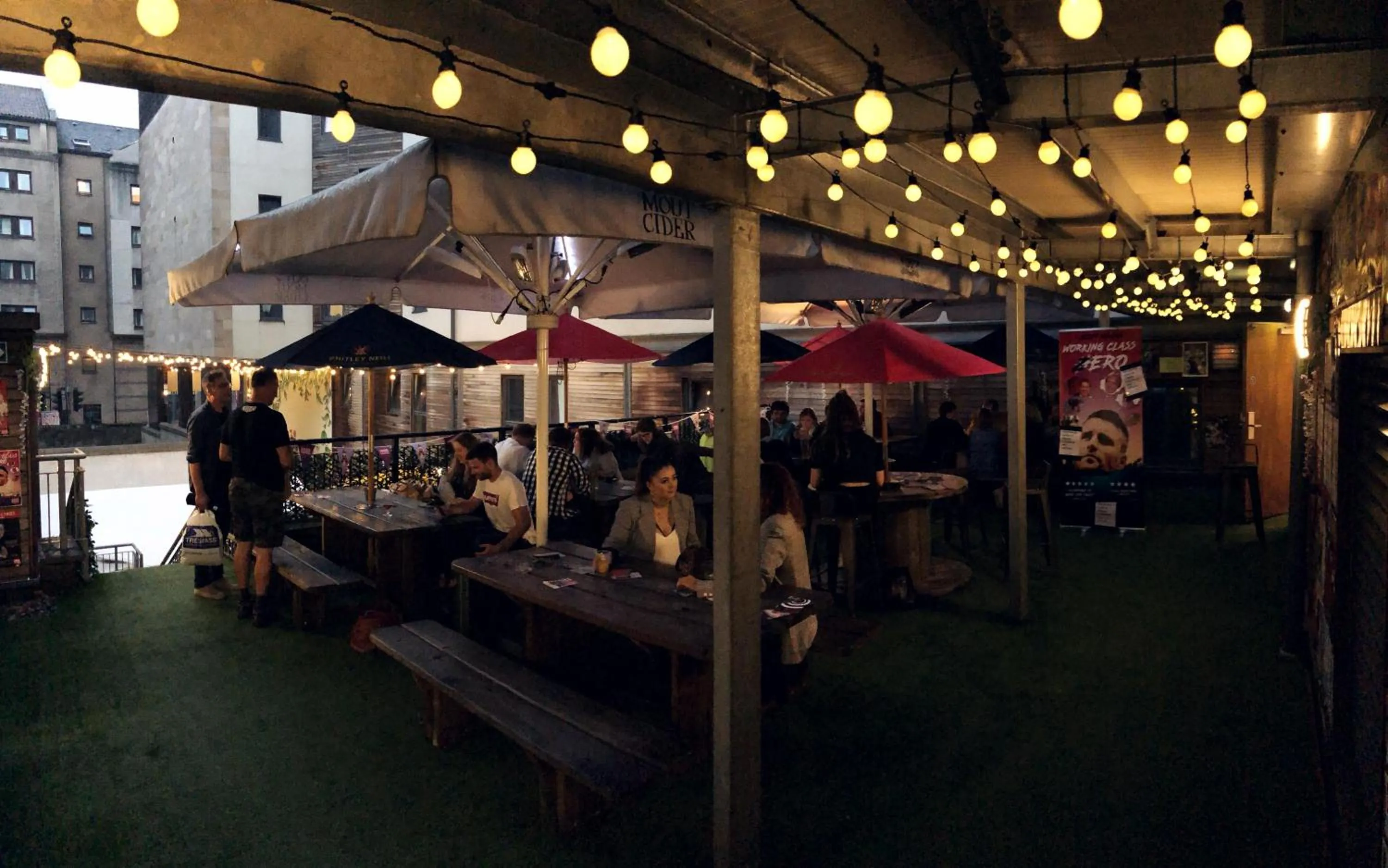 Nightclub / DJ in a&o Edinburgh City