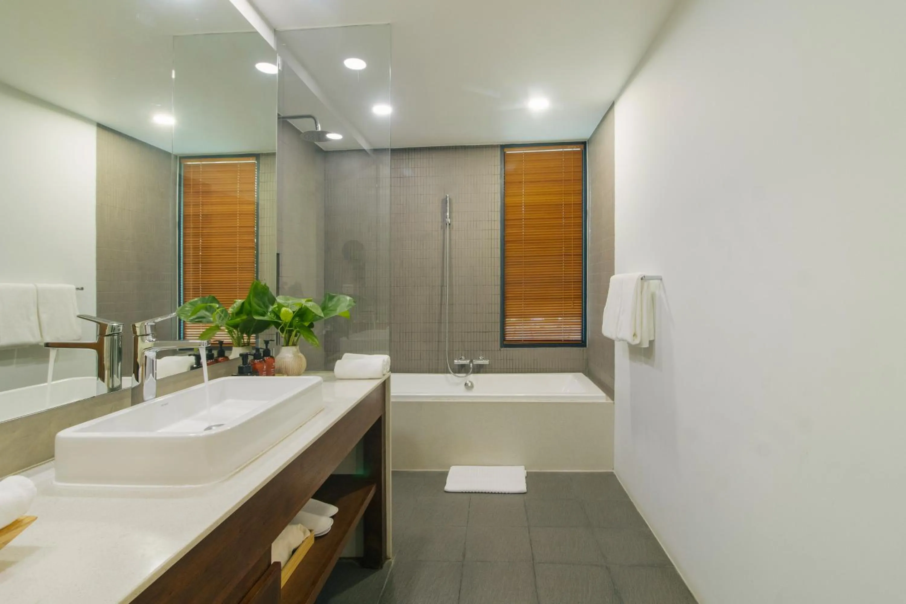 Bathroom in Penh House Hotel