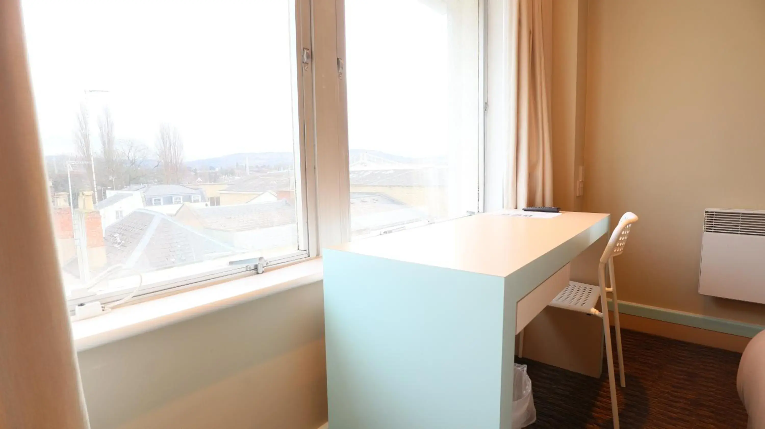 Standard Twin Room in Citrus Hotel Cheltenham by Compass Hospitality Standard Twin Room in Citrus Hotel Cheltenham by Compass Hospitality