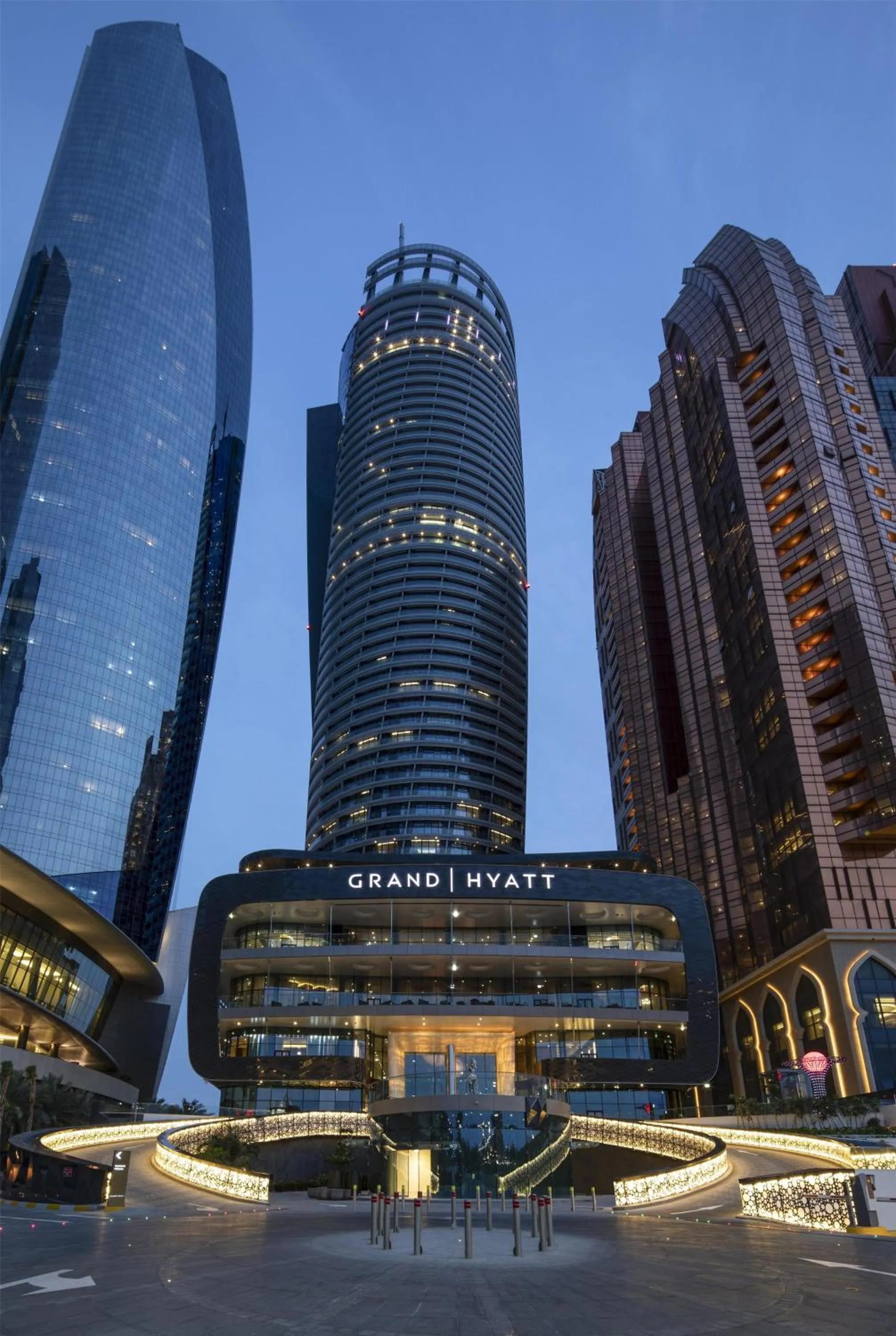 Property building in Grand Hyatt Abu Dhabi Hotel & Residences Emirates Pearl