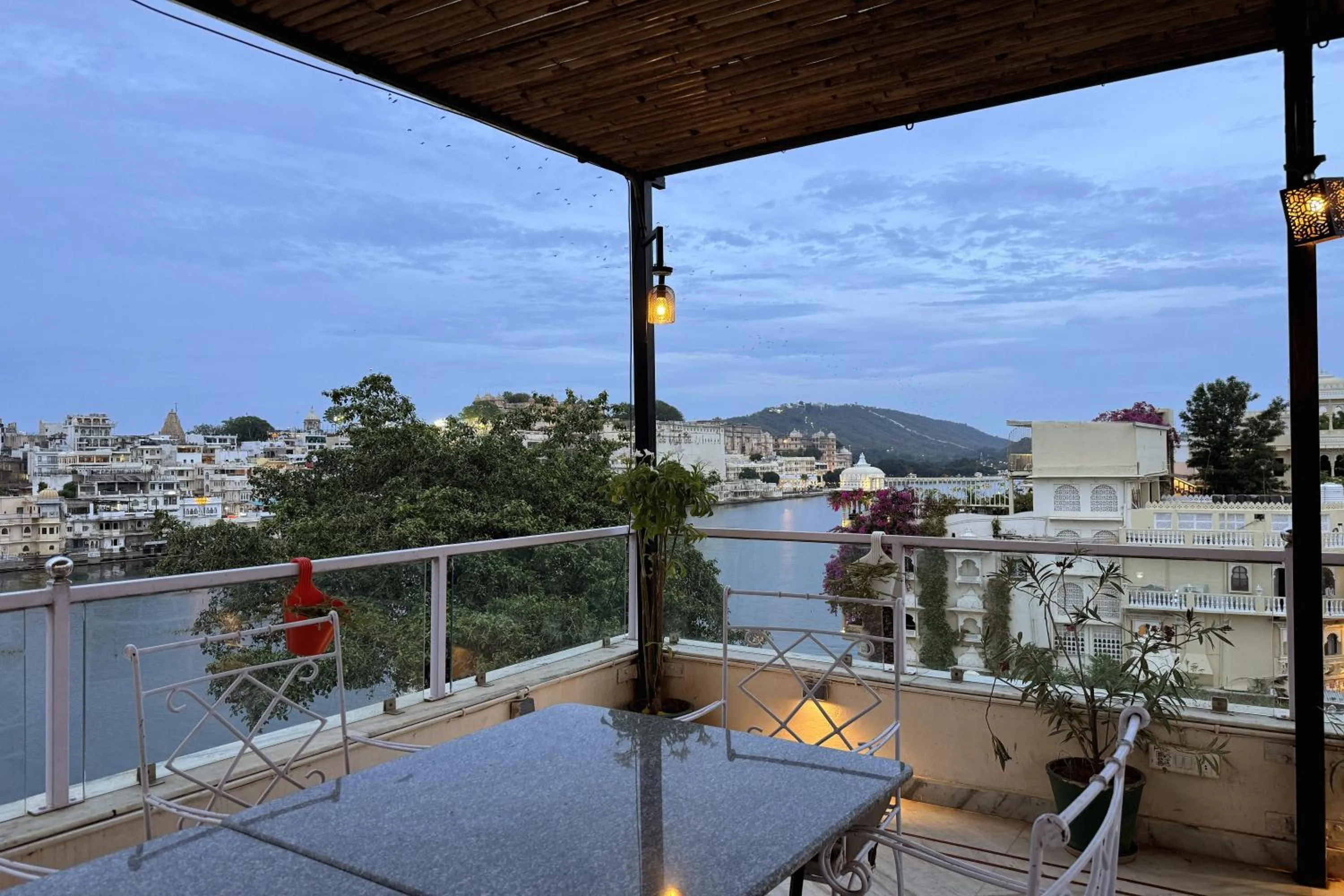 Restaurant/places to eat in THAMLA HAVELI - Heritage Lake View Hotel