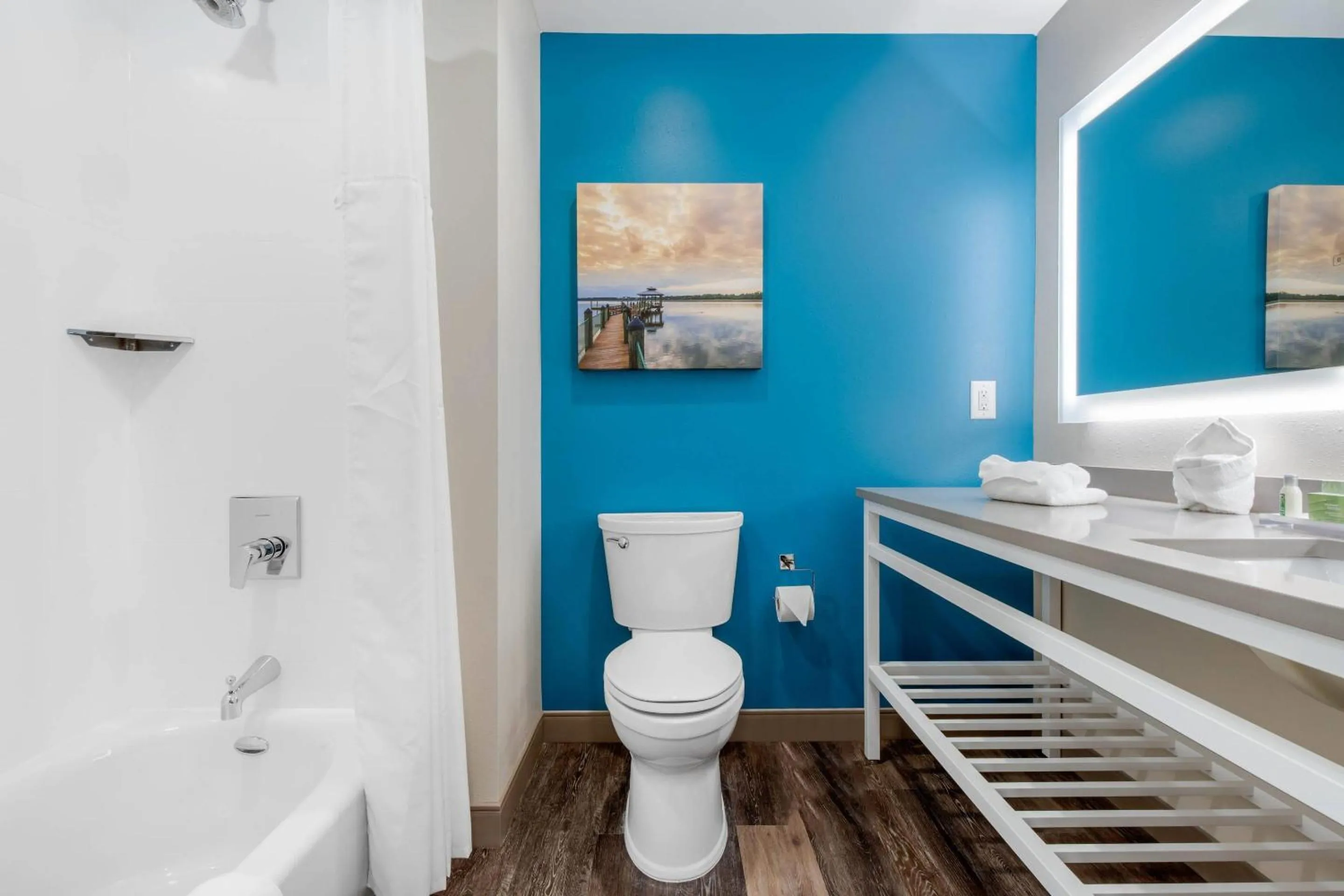 Bedroom in Cambria Hotel Mount Pleasant - Charleston